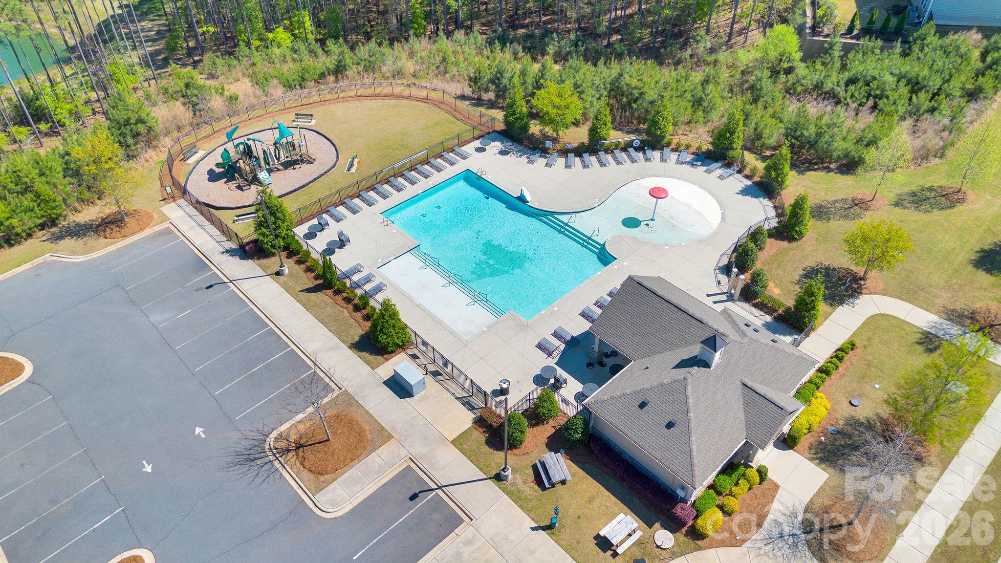 13124 Lakemore Drive — Charlotte