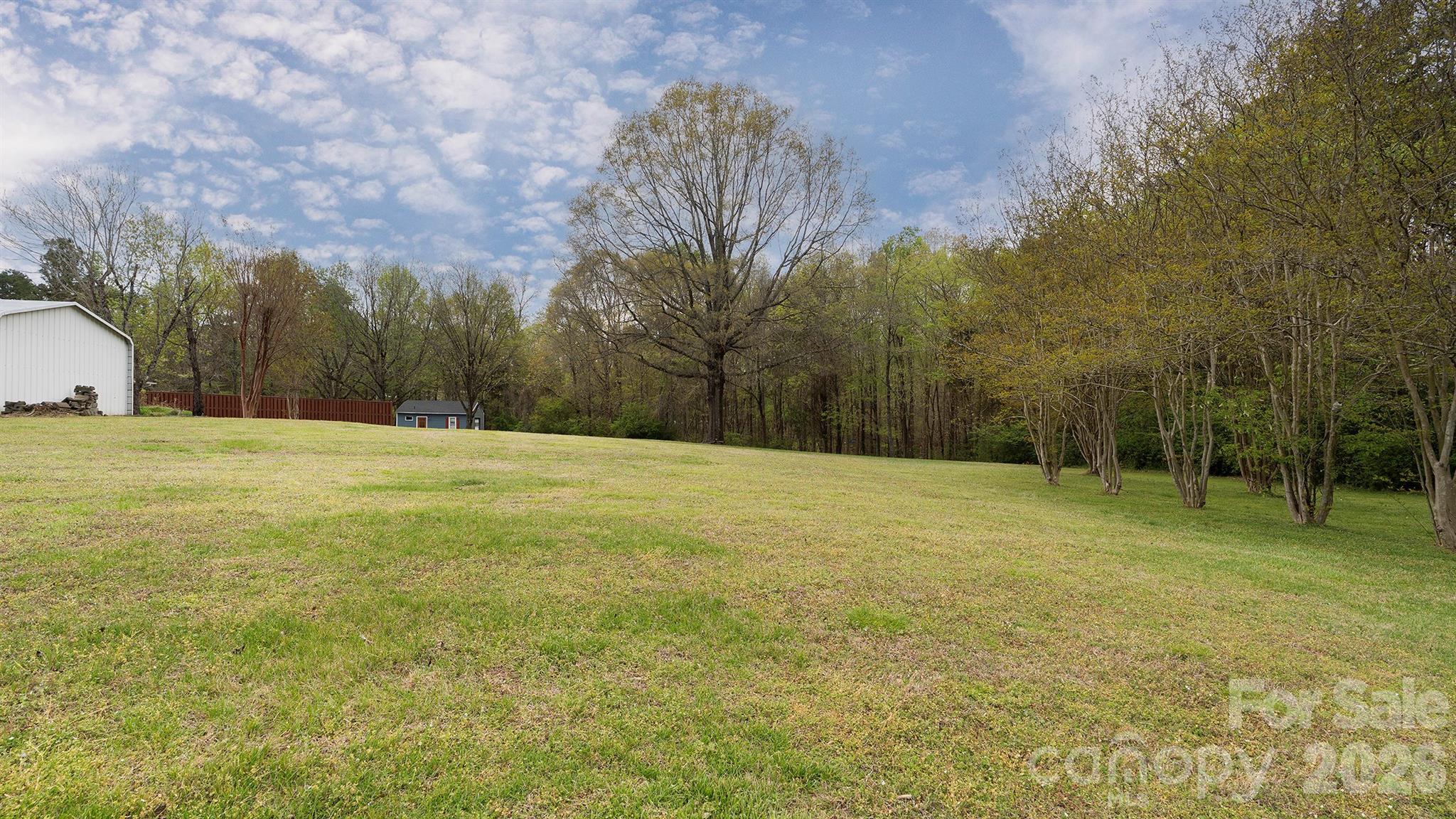 2700 Mount Pleasant Road S — Mount Pleasant
