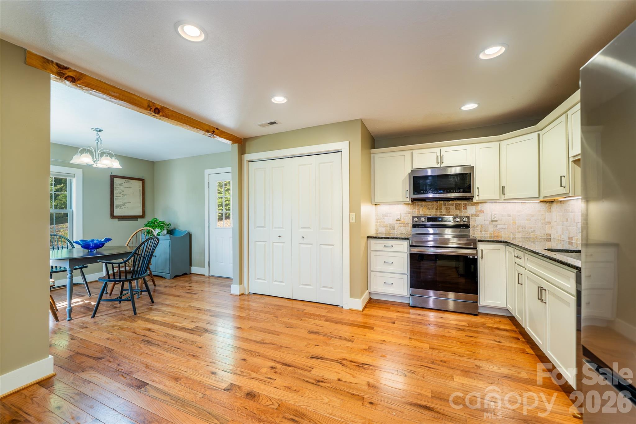 328 Old Greenville Road — Zirconia