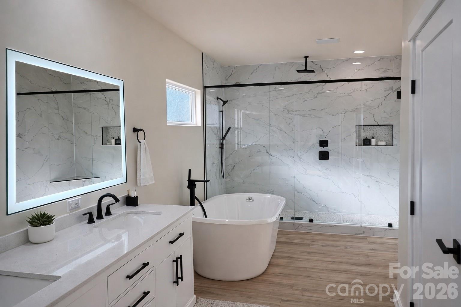 2520 27th Avenue Circle NE — Hickory