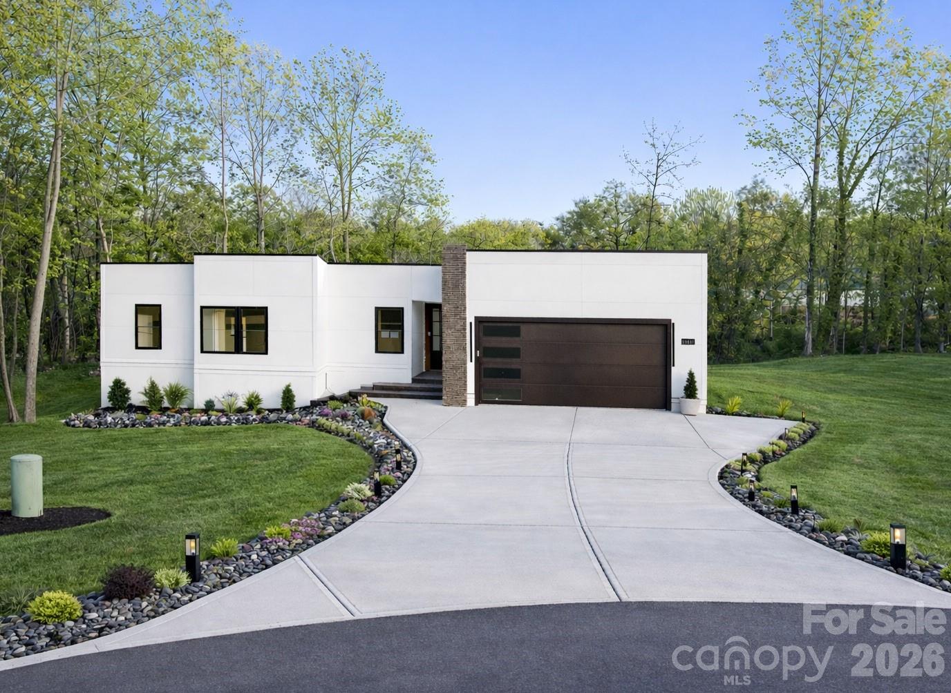 2520 27th Avenue Circle NE — Hickory