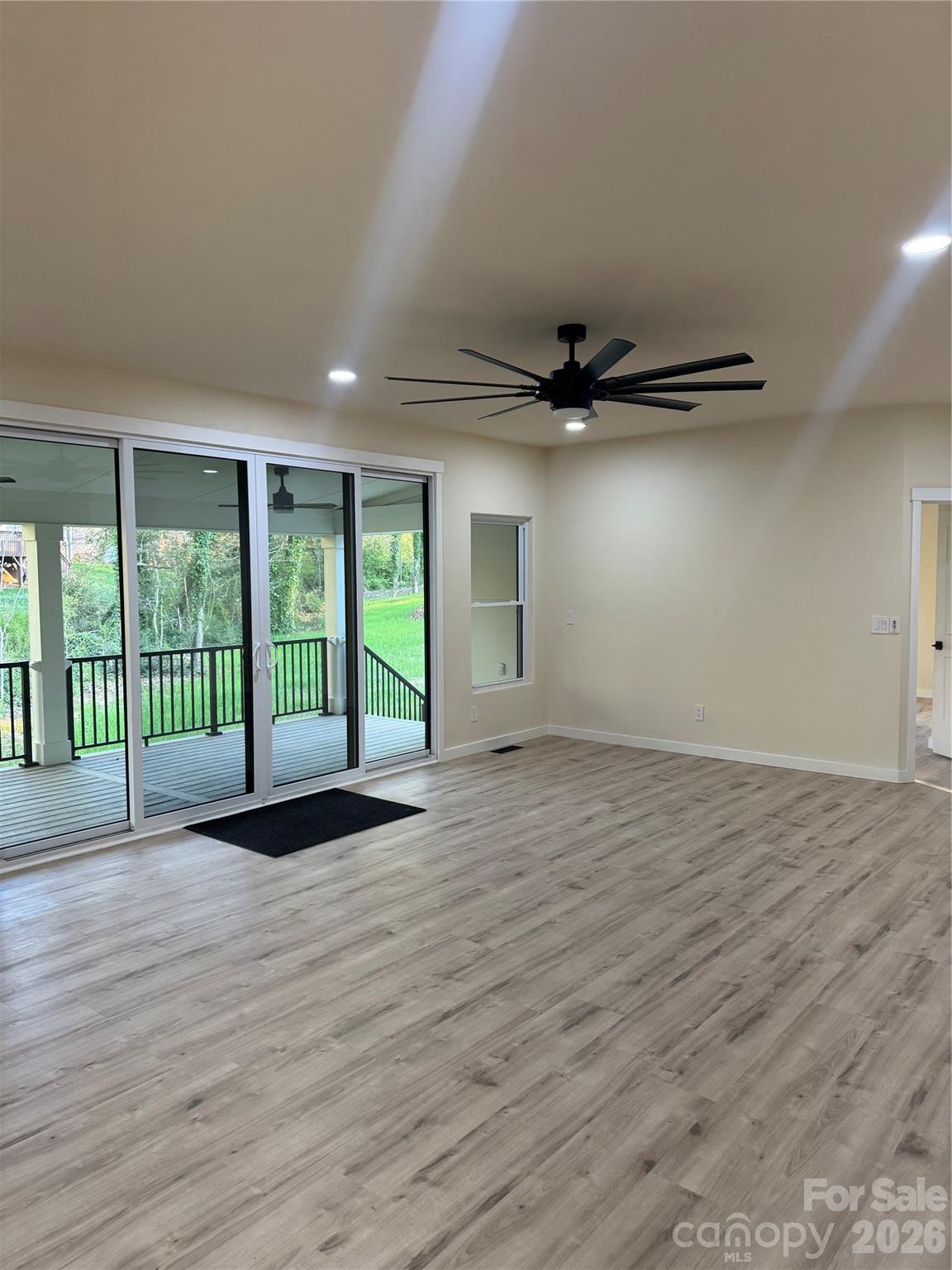 2520 27th Avenue Circle NE — Hickory