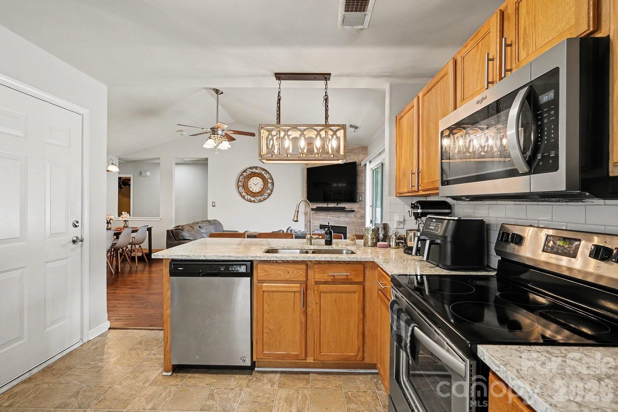 7136 Caggy Lane — Indian Land