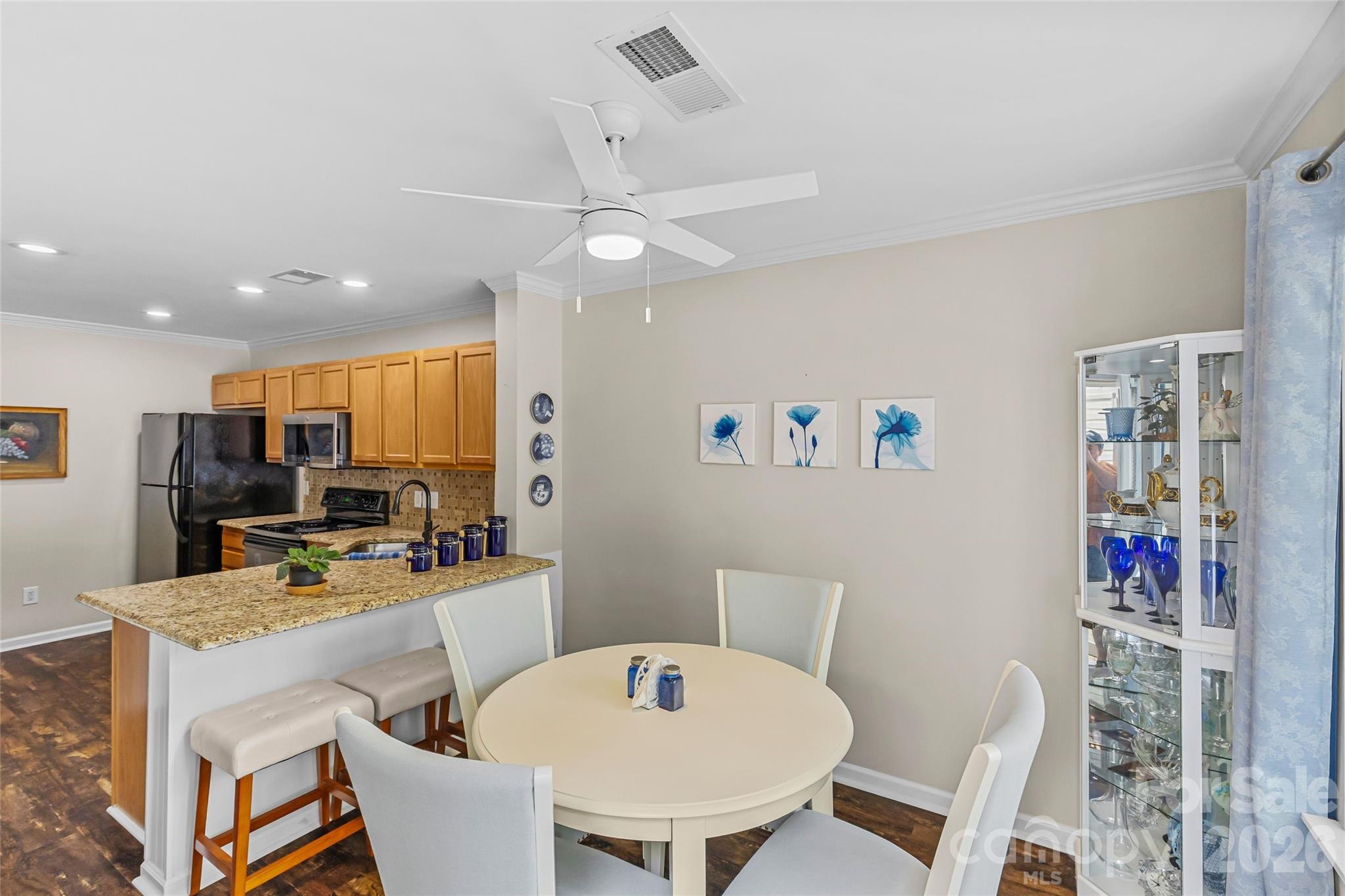 8733 Robinson Forest Drive — Charlotte