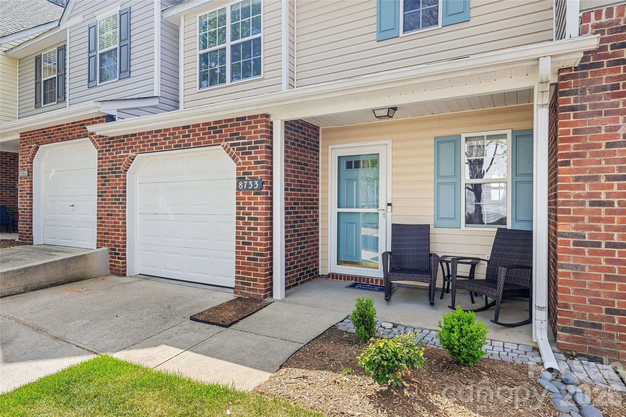 8733 Robinson Forest Drive — Charlotte
