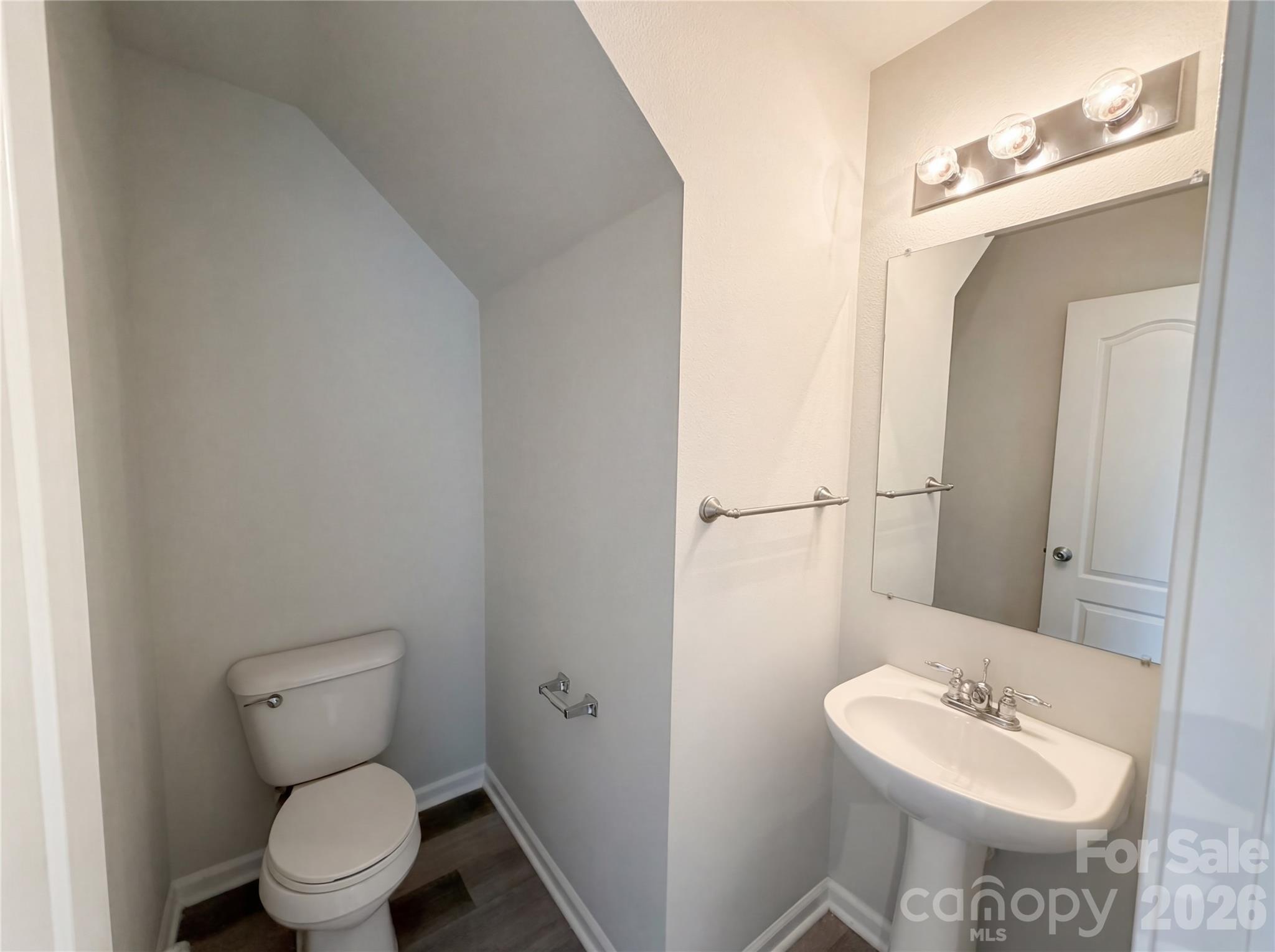 416 Inverness Lane — Salisbury