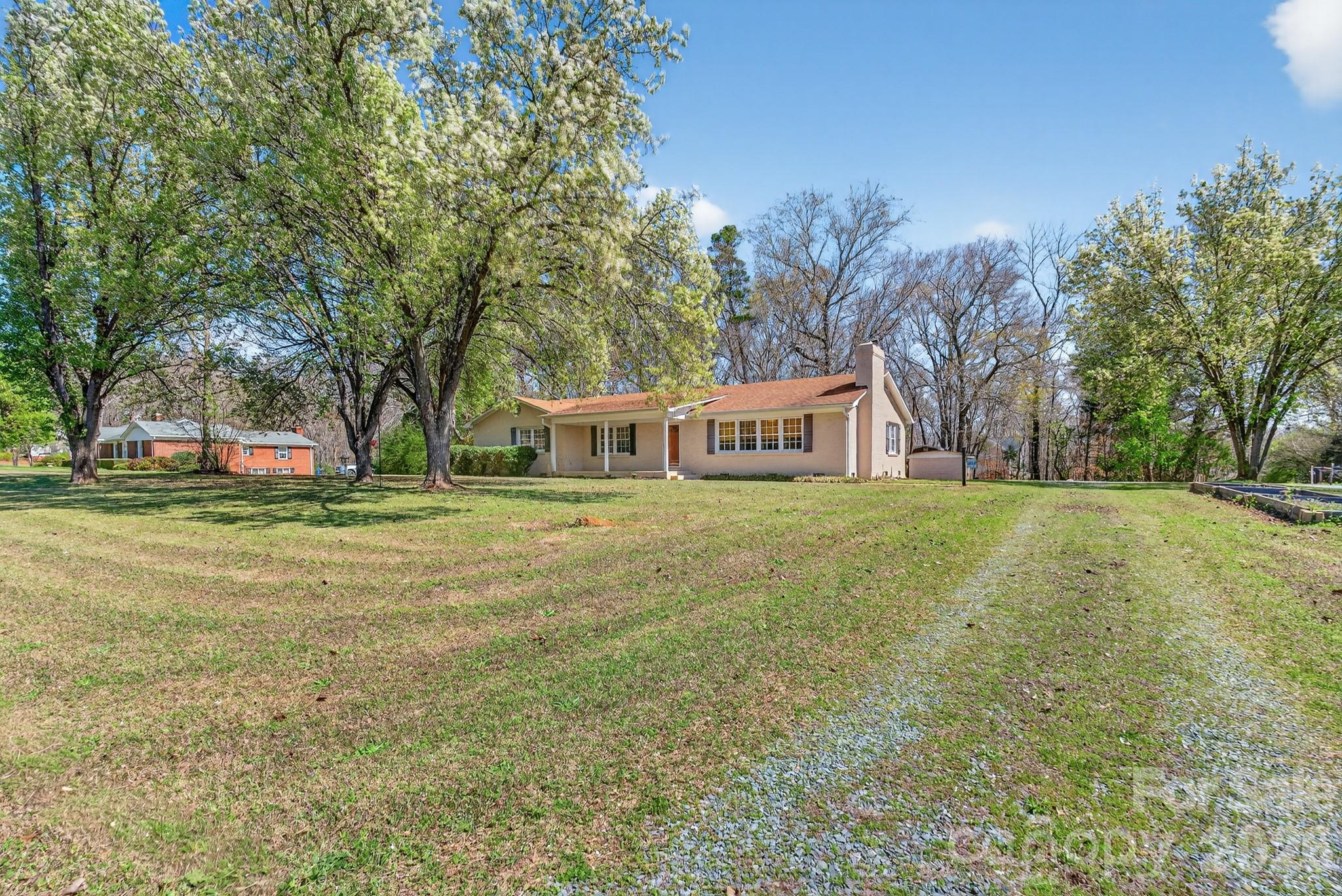 10117 Lancaster Highway — Waxhaw