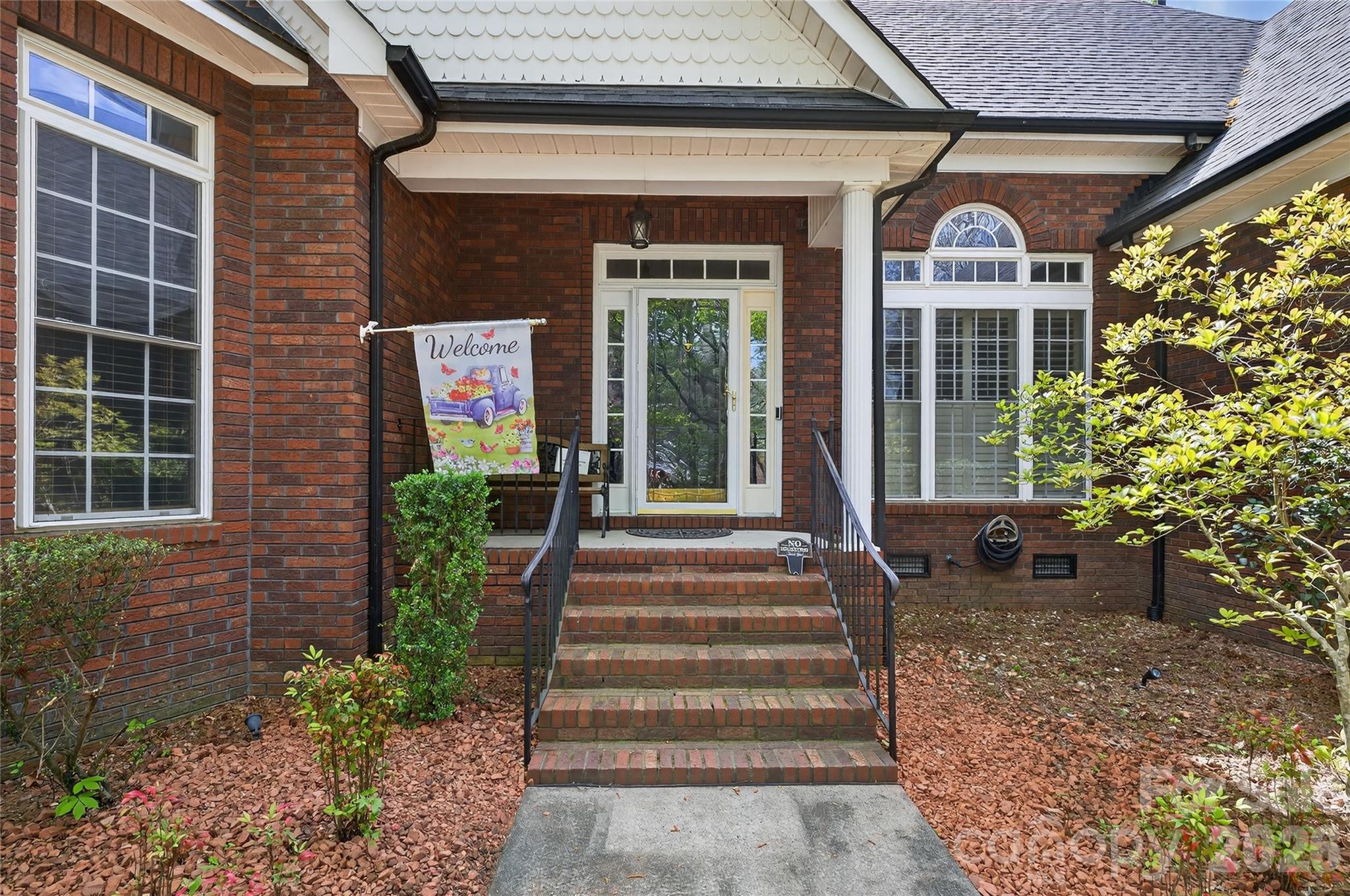 4854 Huddersfield Drive — Harrisburg
