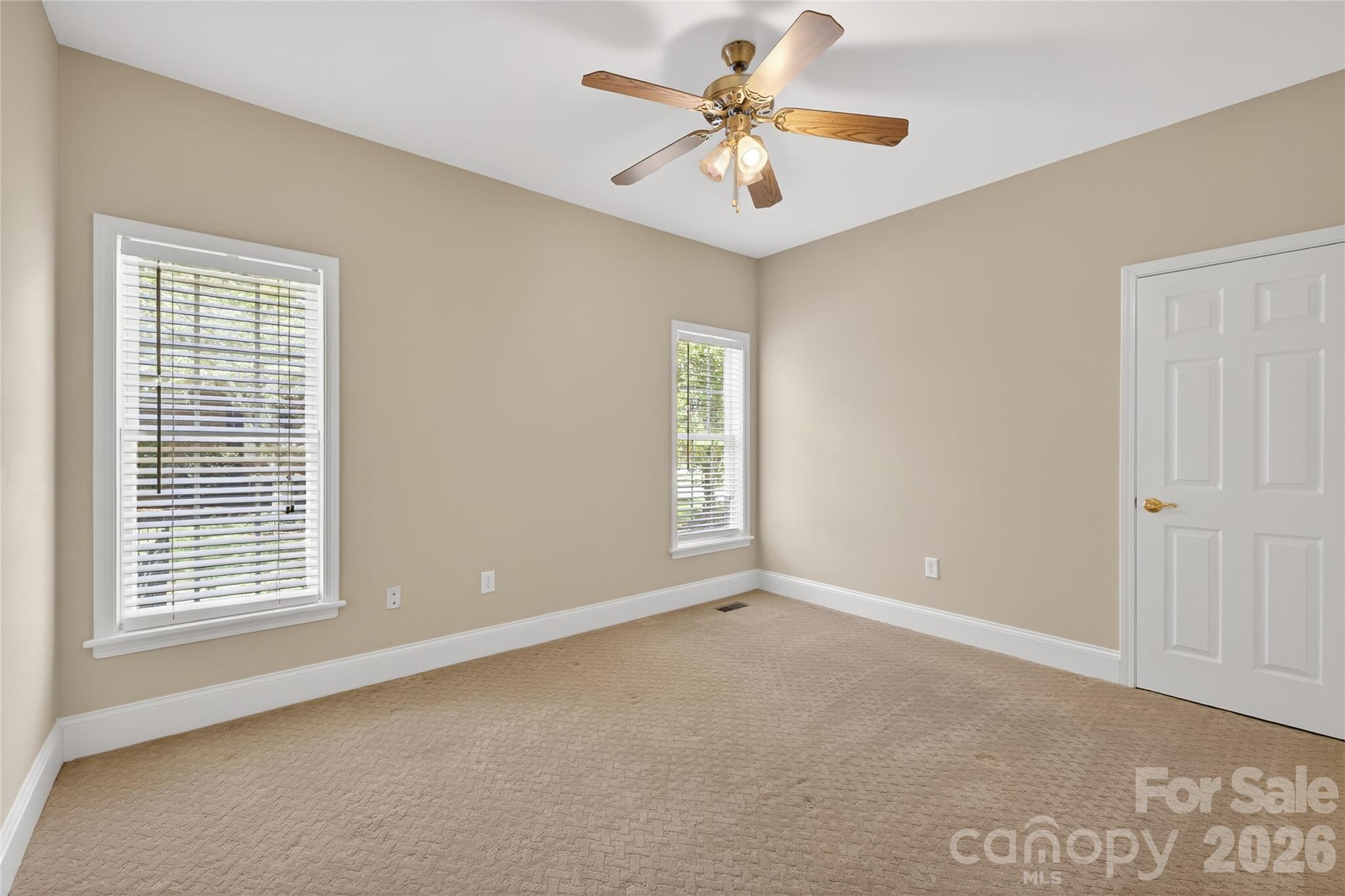 4854 Huddersfield Drive — Harrisburg