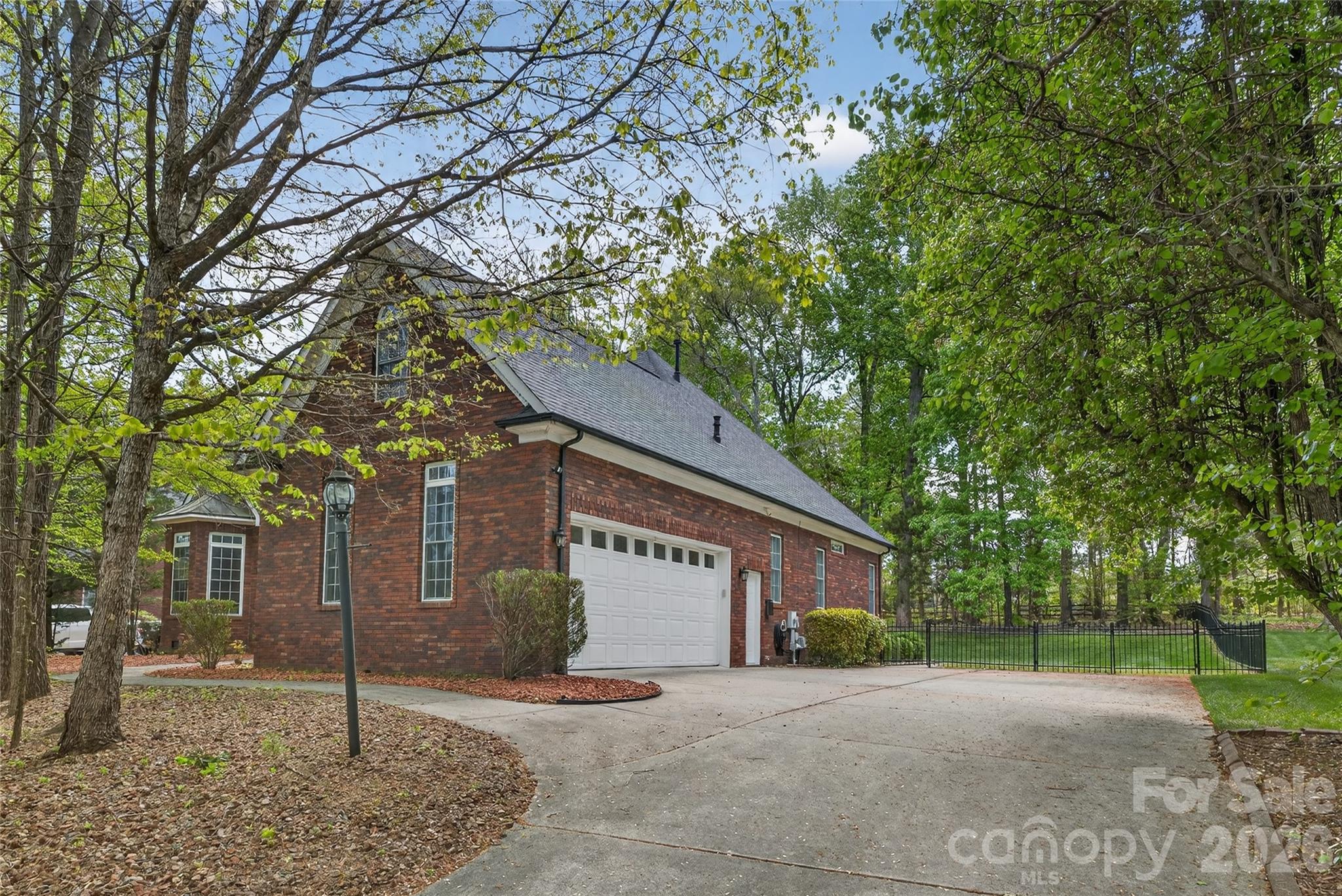 4854 Huddersfield Drive — Harrisburg