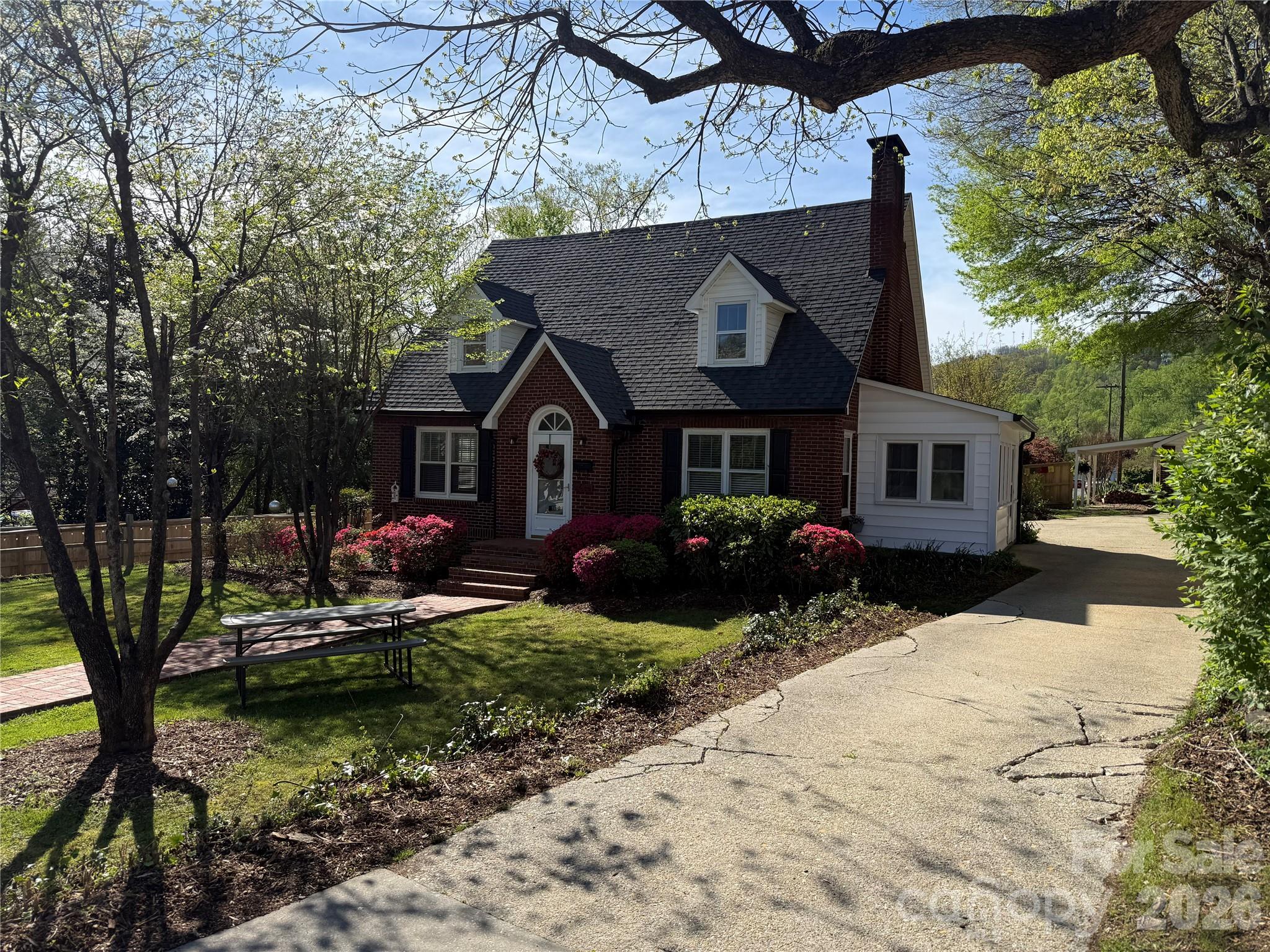110 Lincoln Avenue — Marion