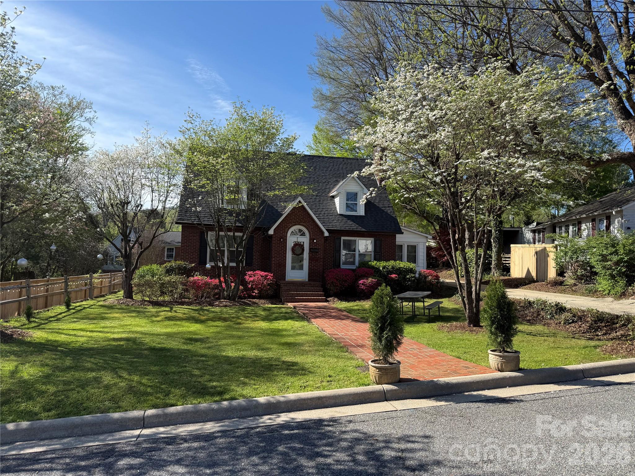 110 Lincoln Avenue — Marion