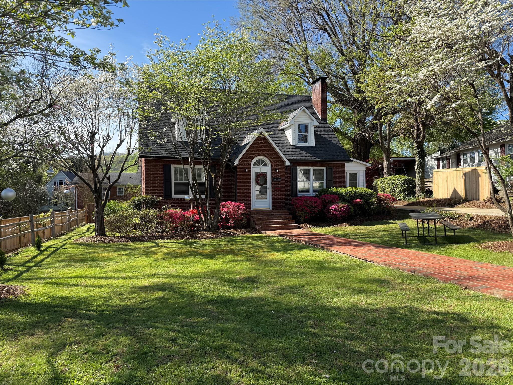 110 Lincoln Avenue — Marion