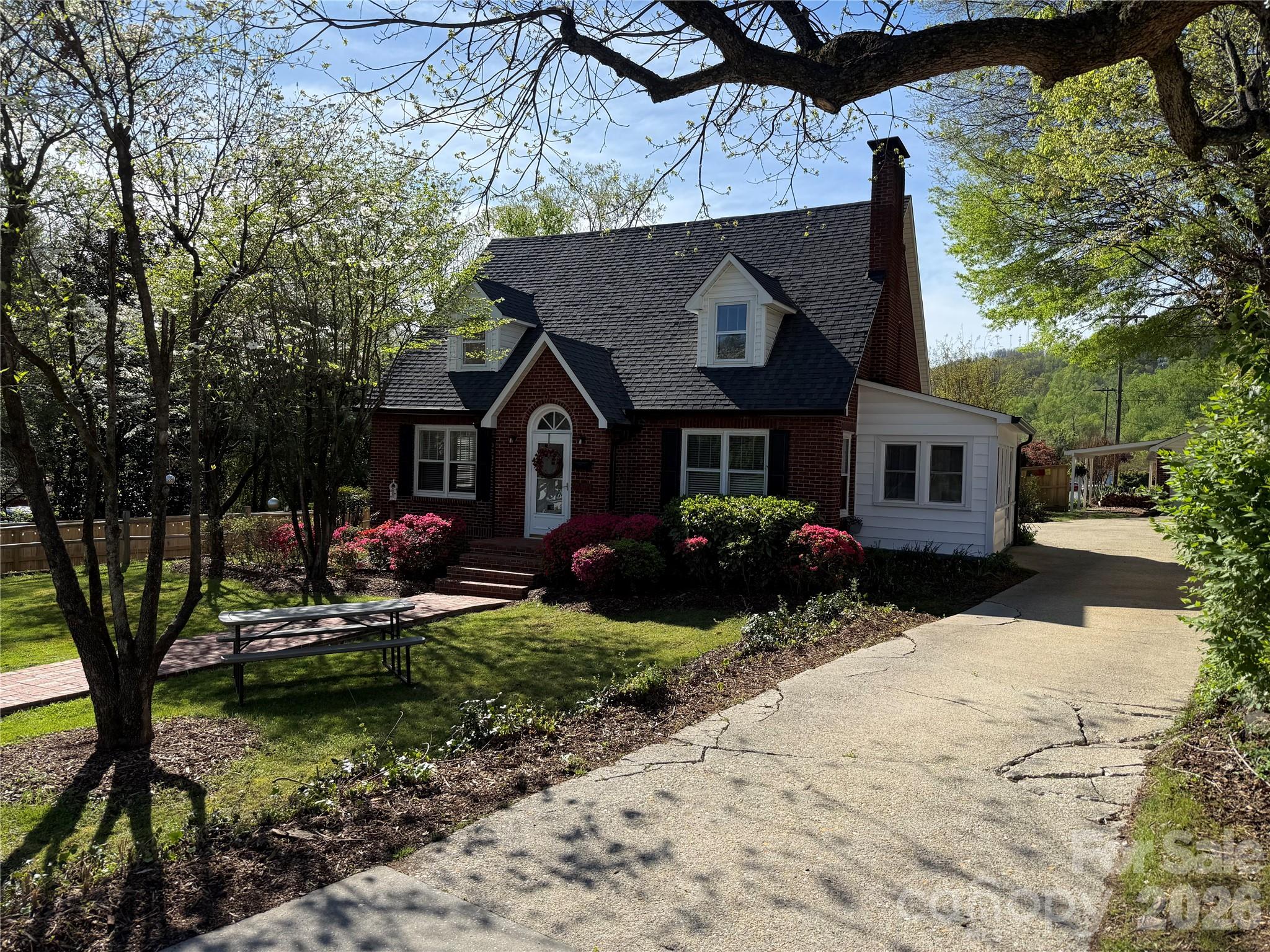 110 Lincoln Avenue — Marion