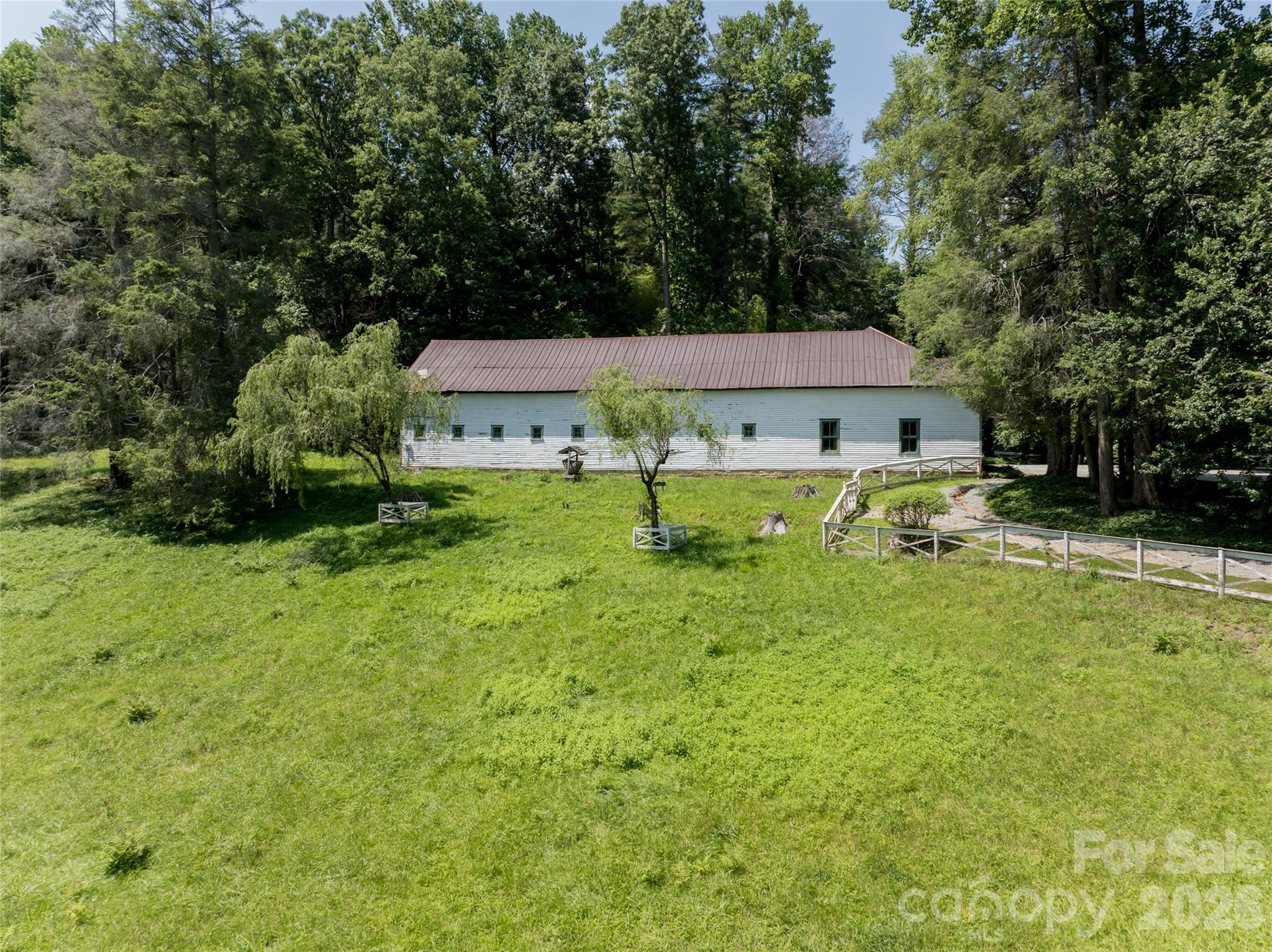 34 Oak Gate Drive — Hendersonville