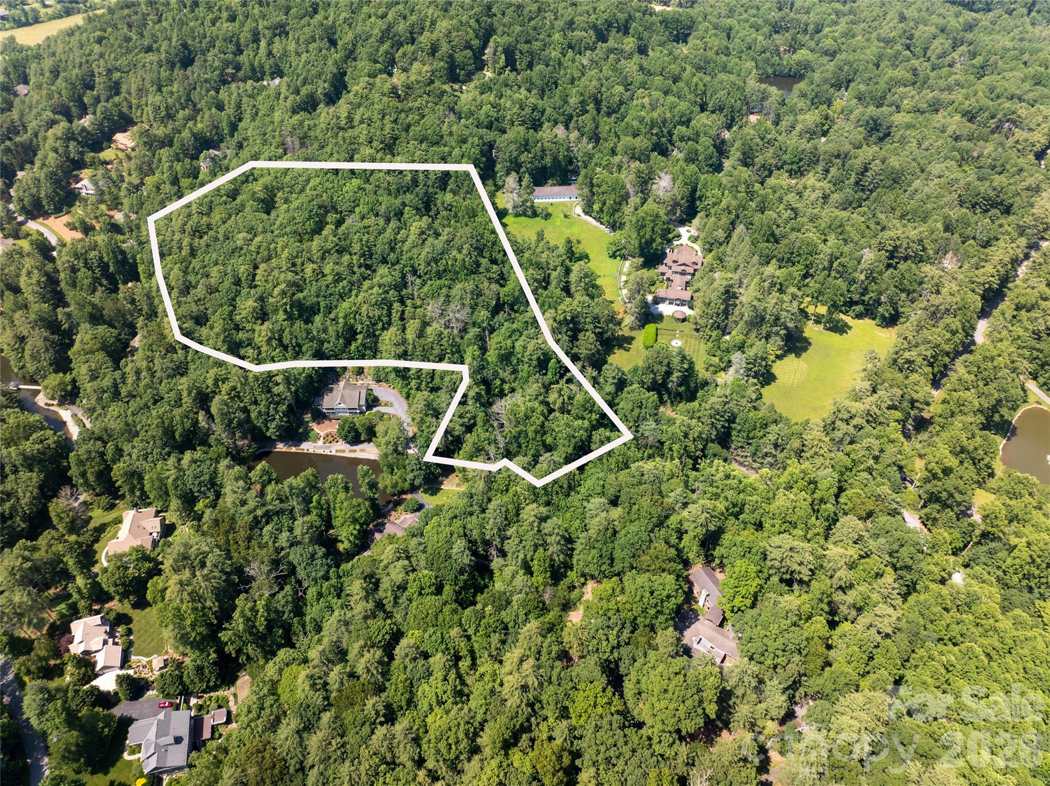 34 Oak Gate Drive — Hendersonville