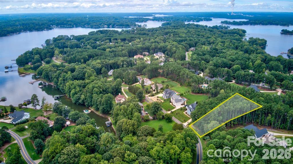372 Kenway Loop — Mooresville
