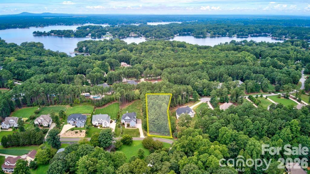 372 Kenway Loop — Mooresville