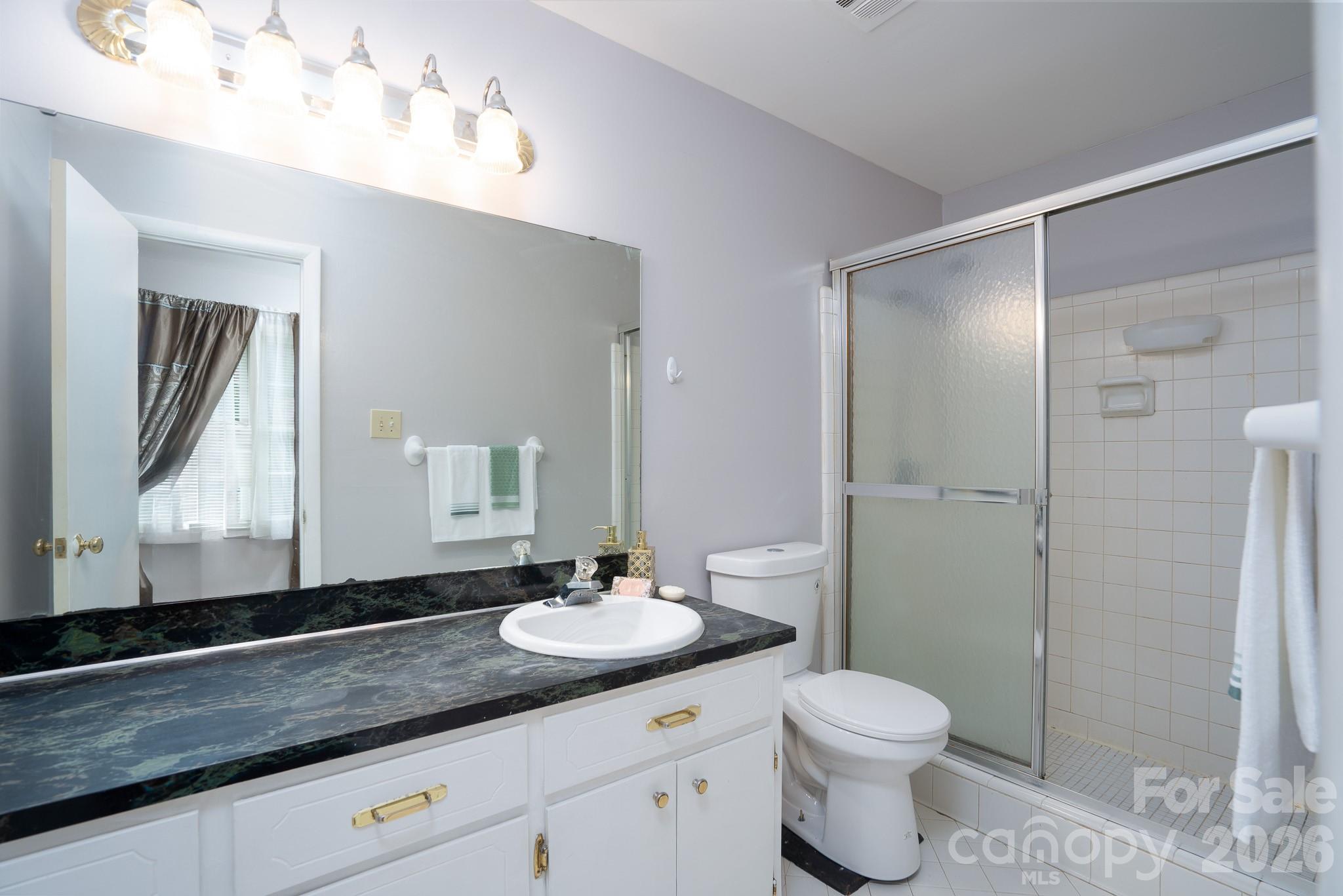 5742 faulconbridge Road — Charlotte