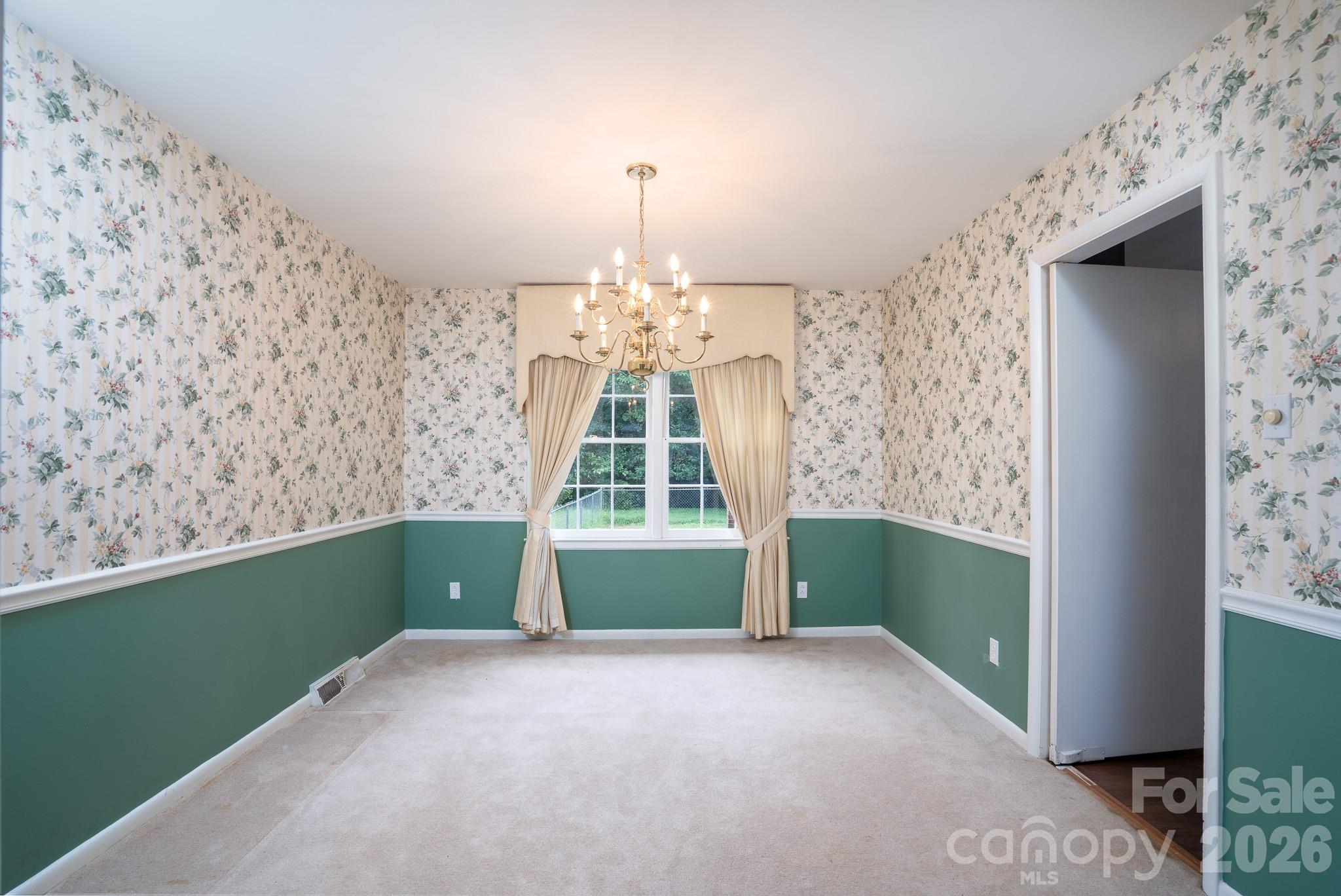 5742 faulconbridge Road — Charlotte