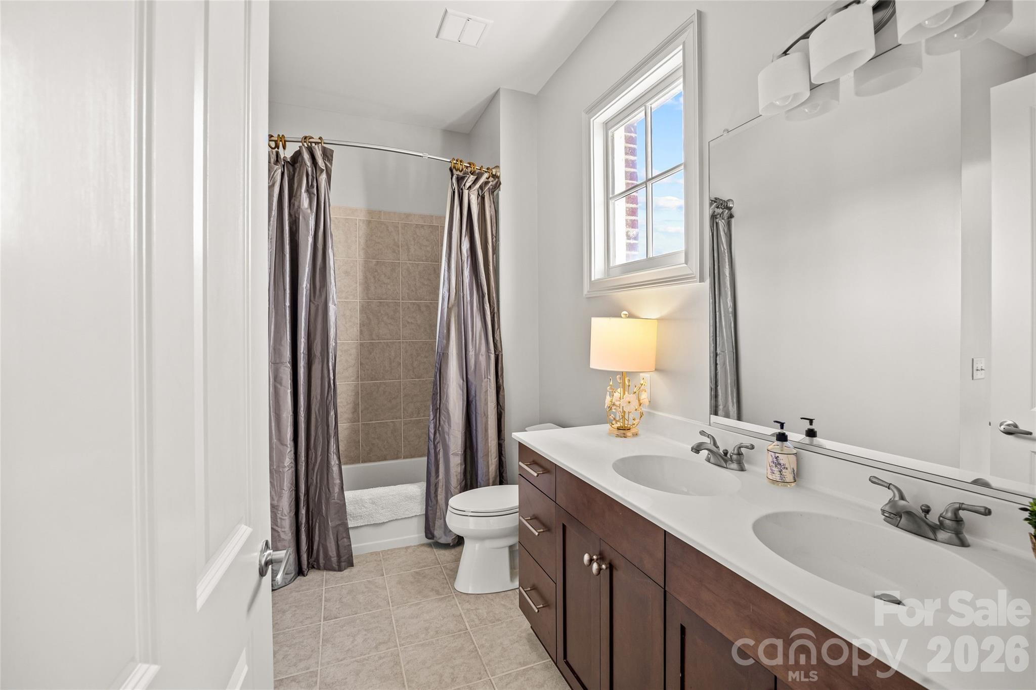 5425 Closeburn Road #215 — Charlotte