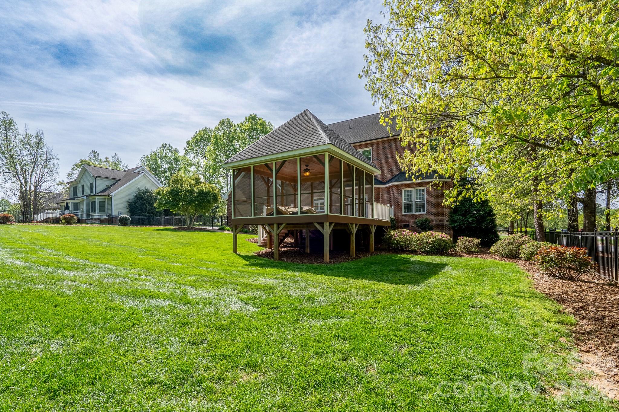176 Spring Forest Drive — Statesville