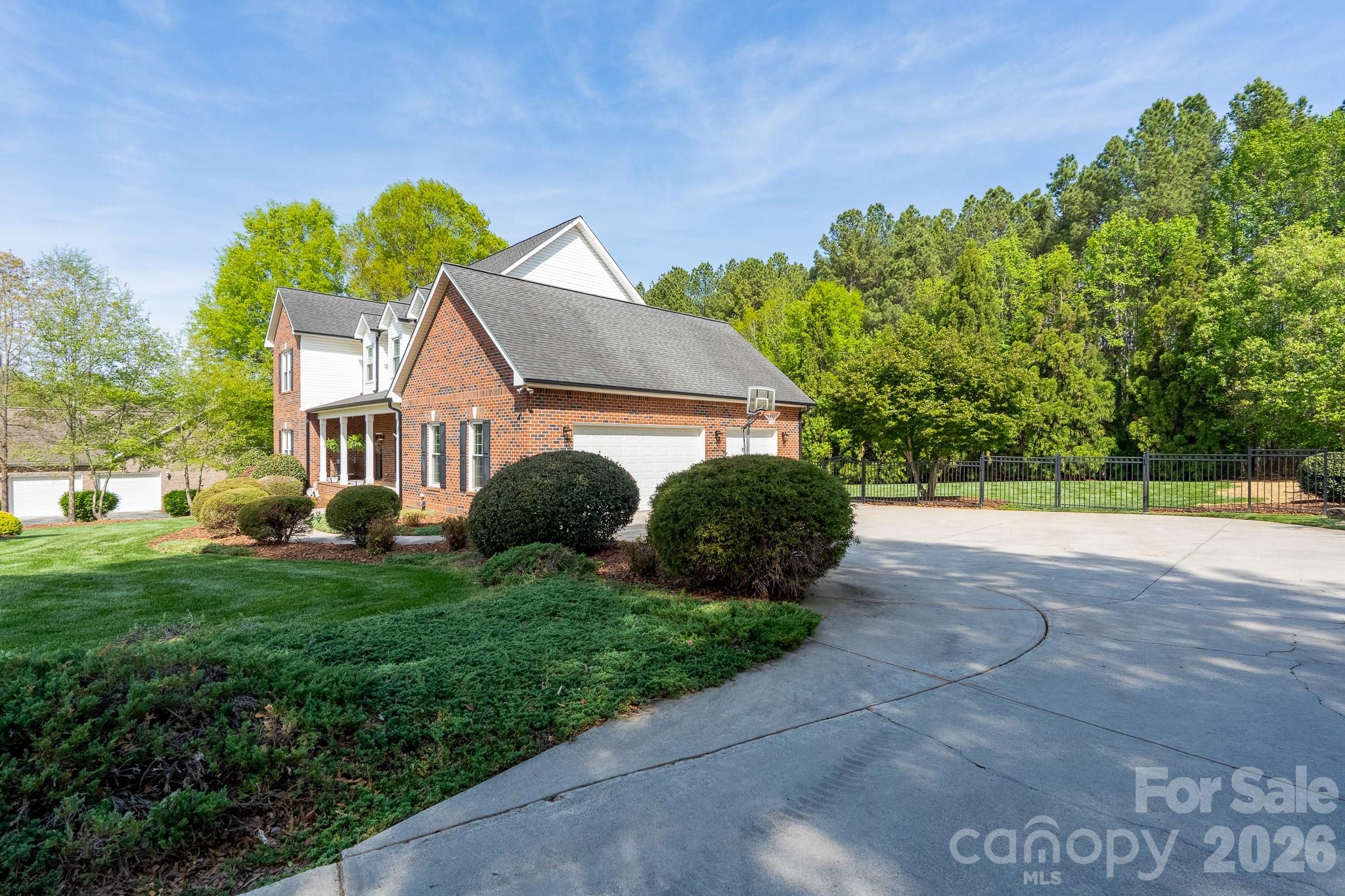 176 Spring Forest Drive — Statesville