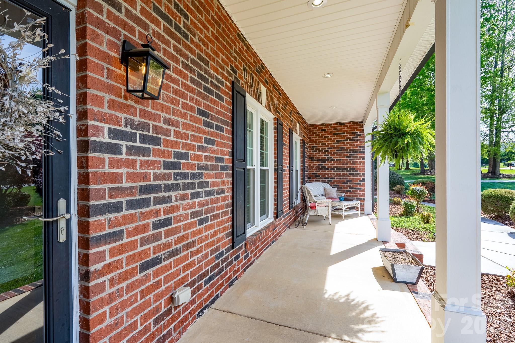 176 Spring Forest Drive — Statesville
