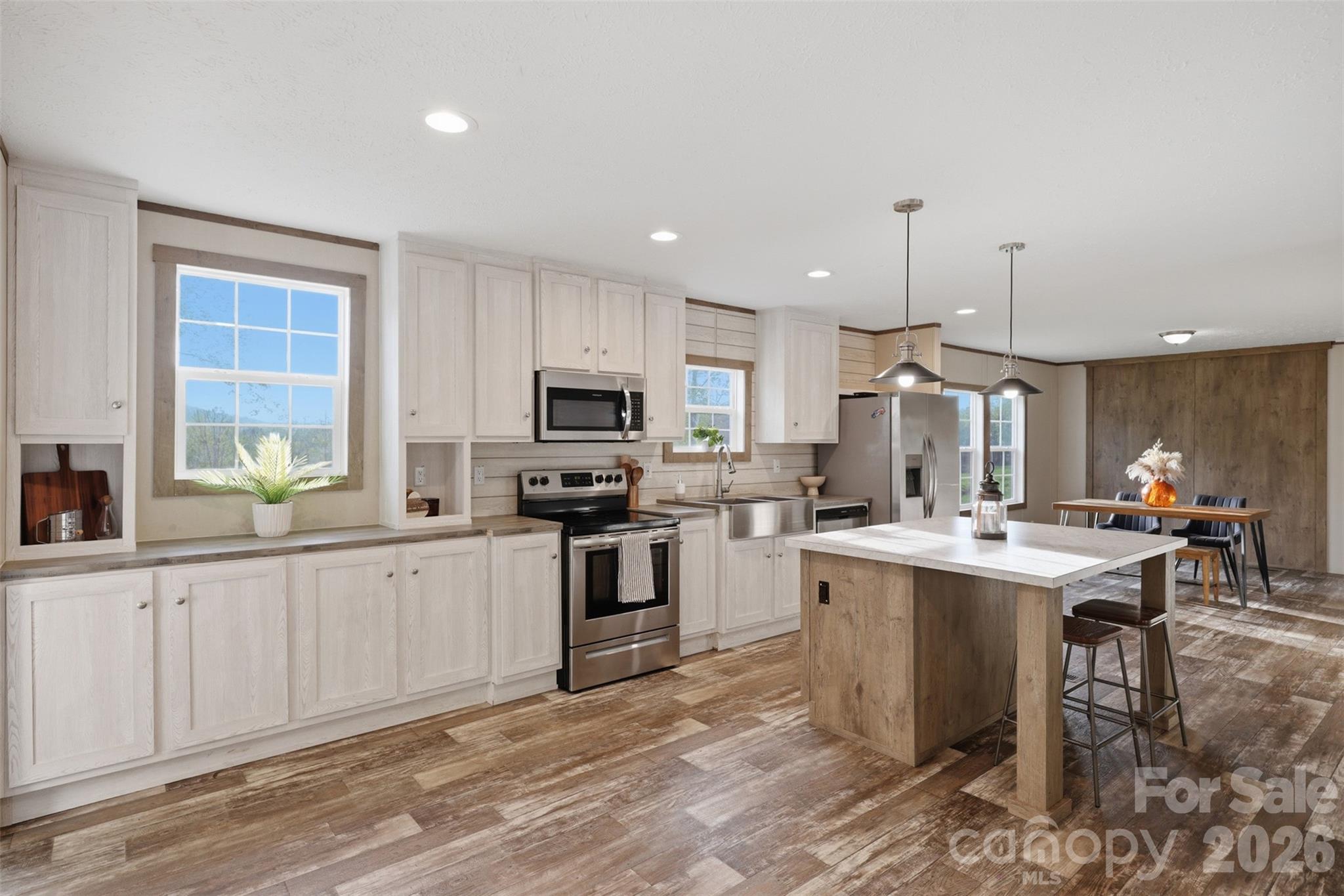 3958 Sulphur Springs Road — Hiddenite