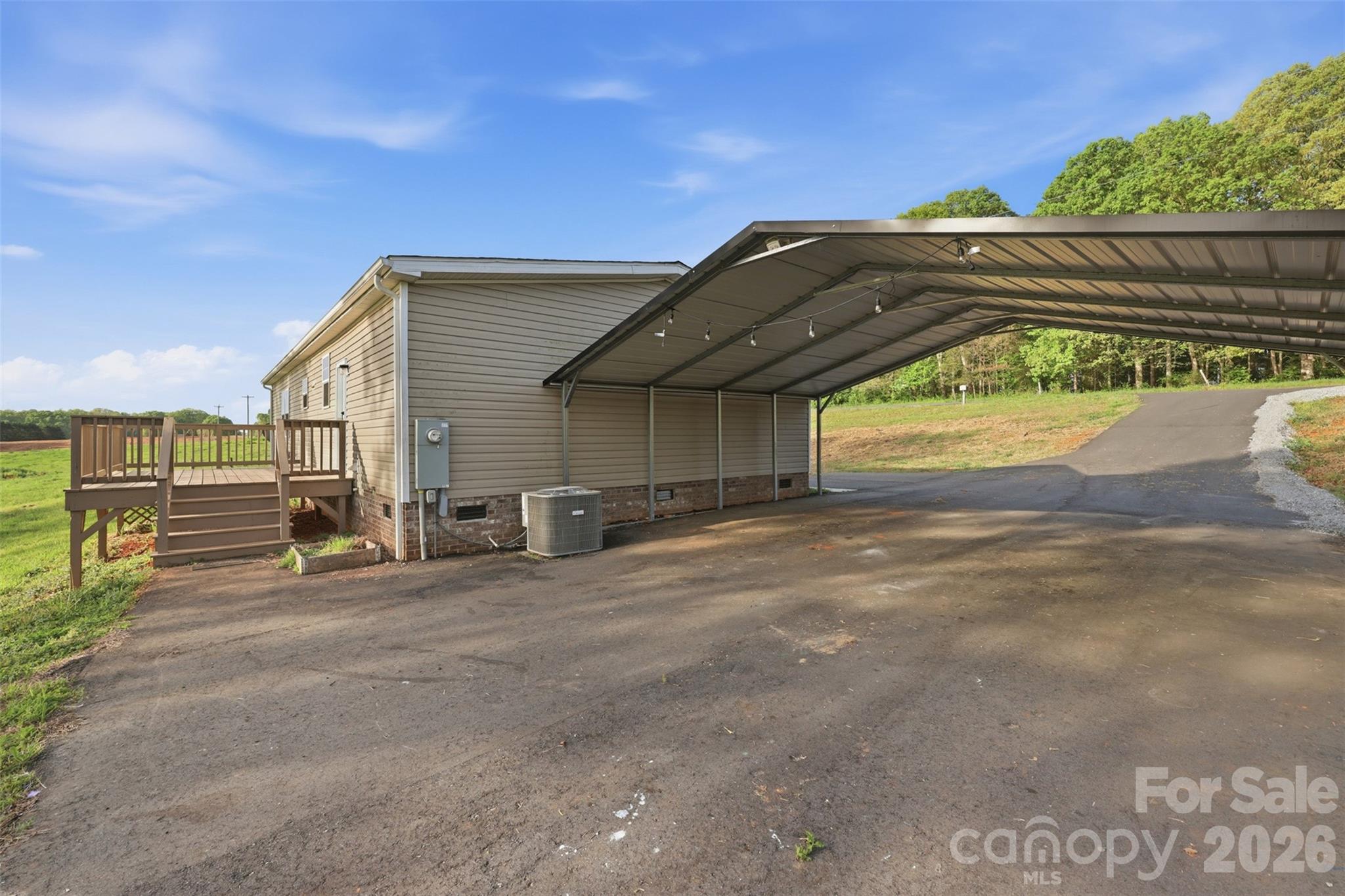 3958 Sulphur Springs Road — Hiddenite