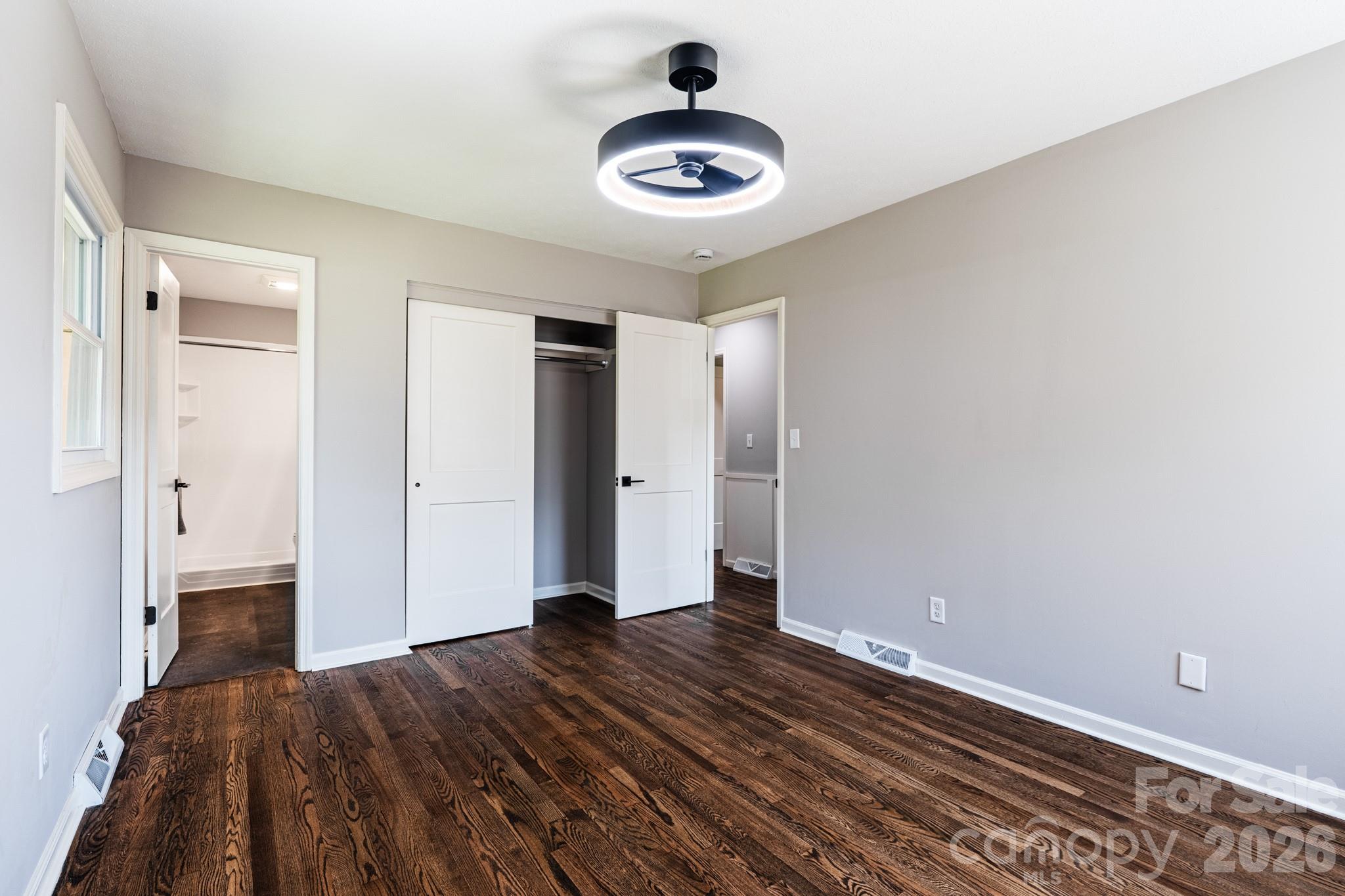 8 Hillview Road — Asheville