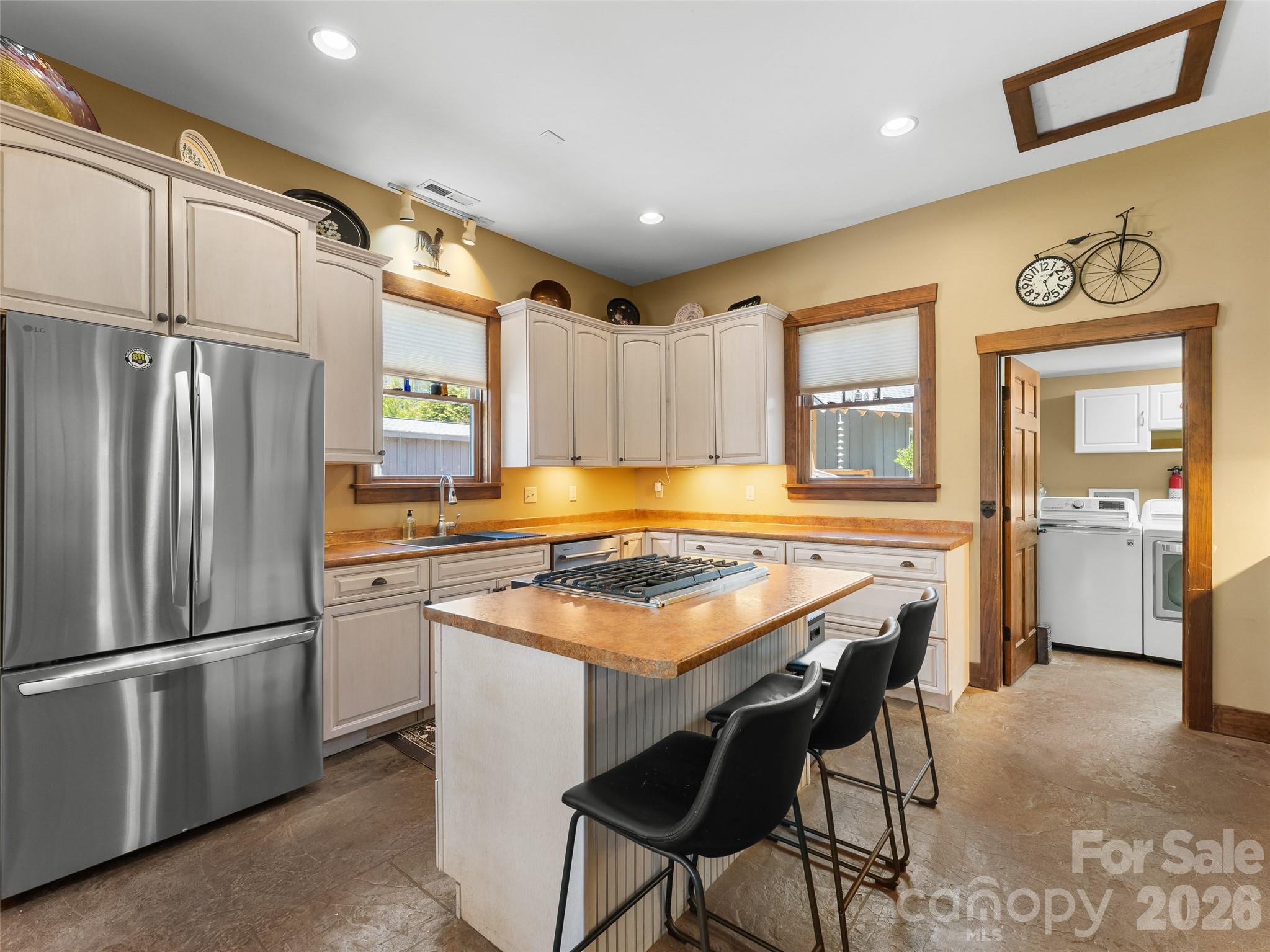 60 W Morgan Street — Brevard