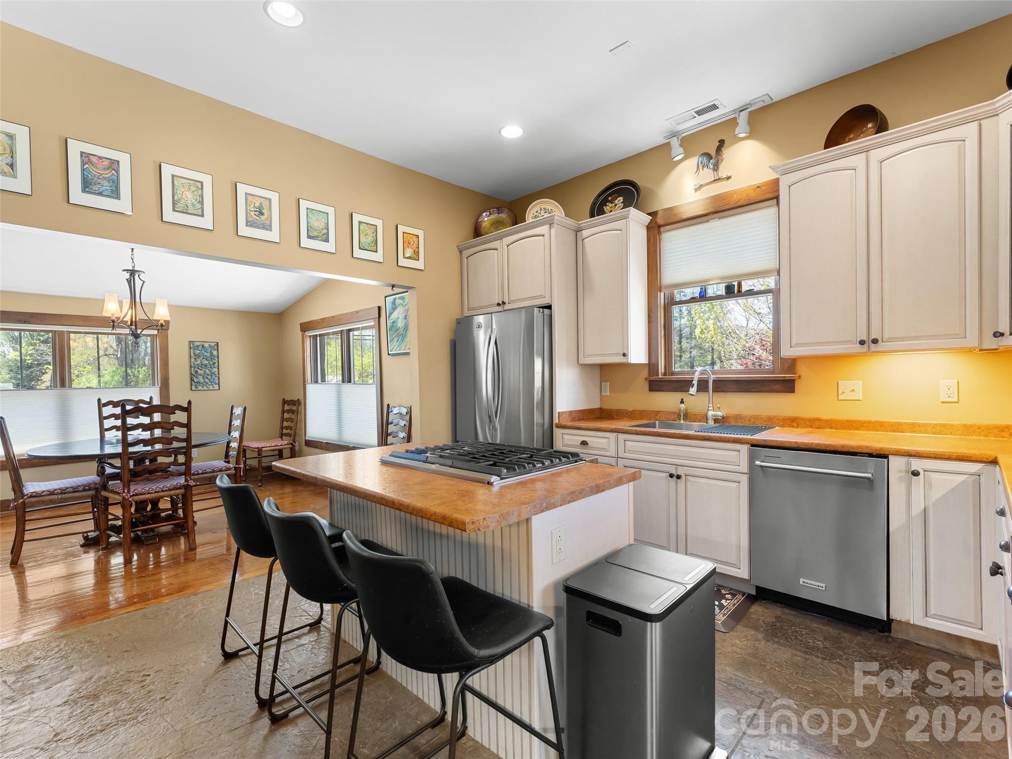 60 W Morgan Street — Brevard