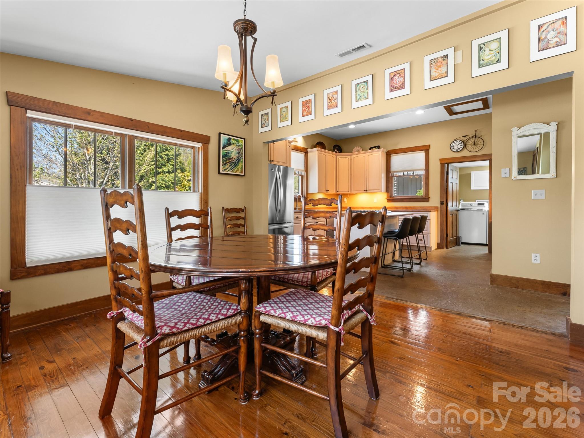 60 W Morgan Street — Brevard