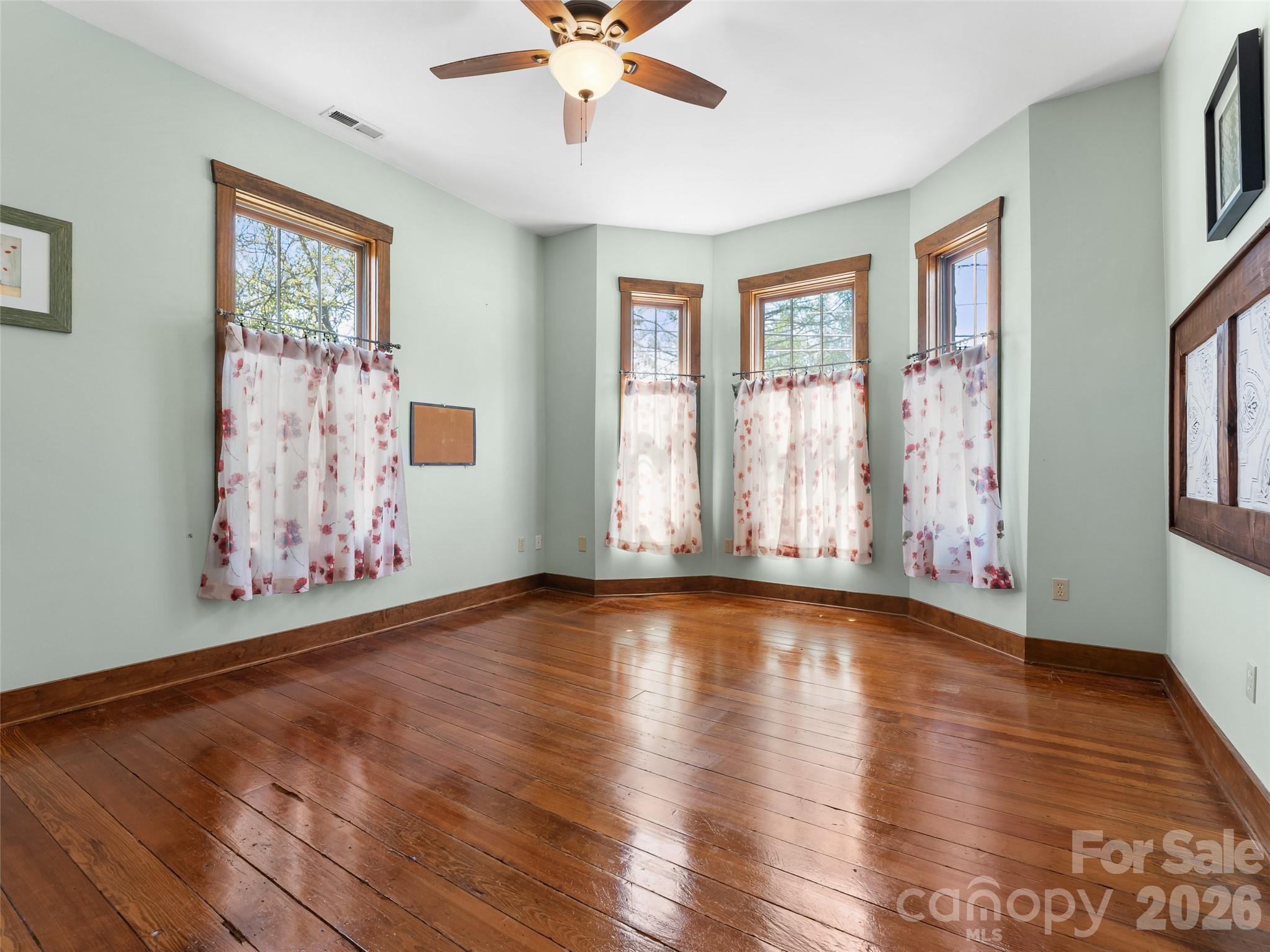 60 W Morgan Street — Brevard