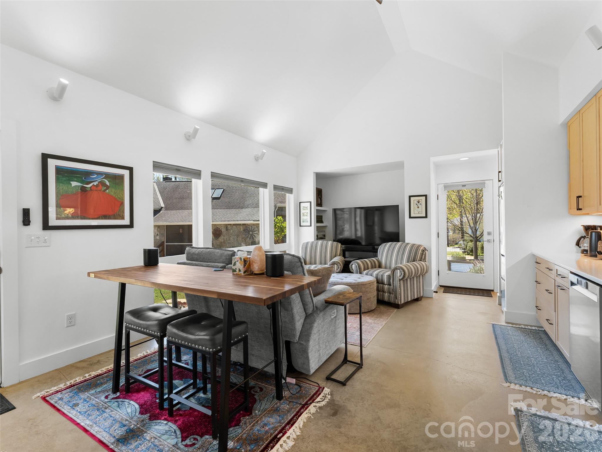 60 W Morgan Street — Brevard