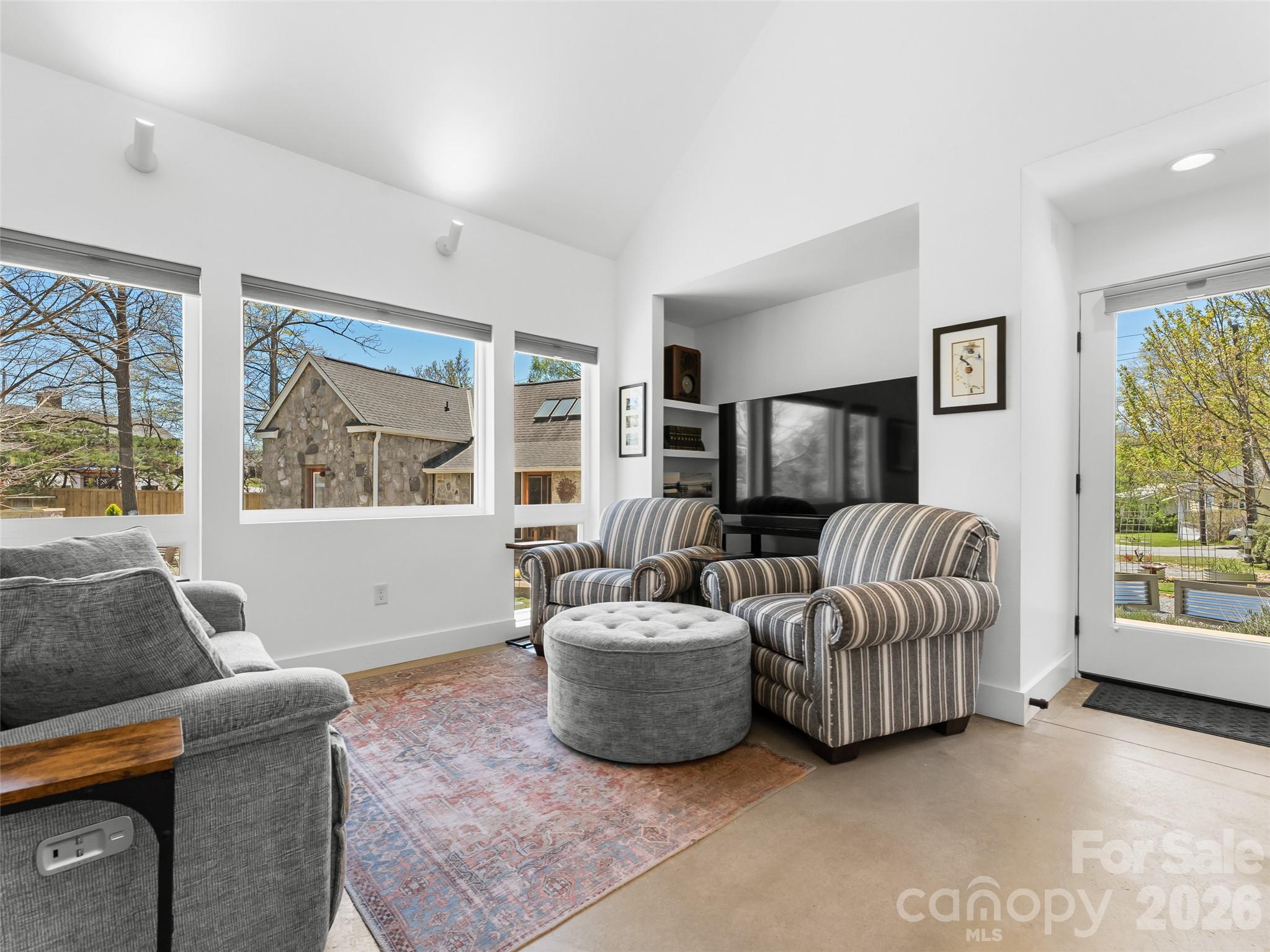 60 W Morgan Street — Brevard