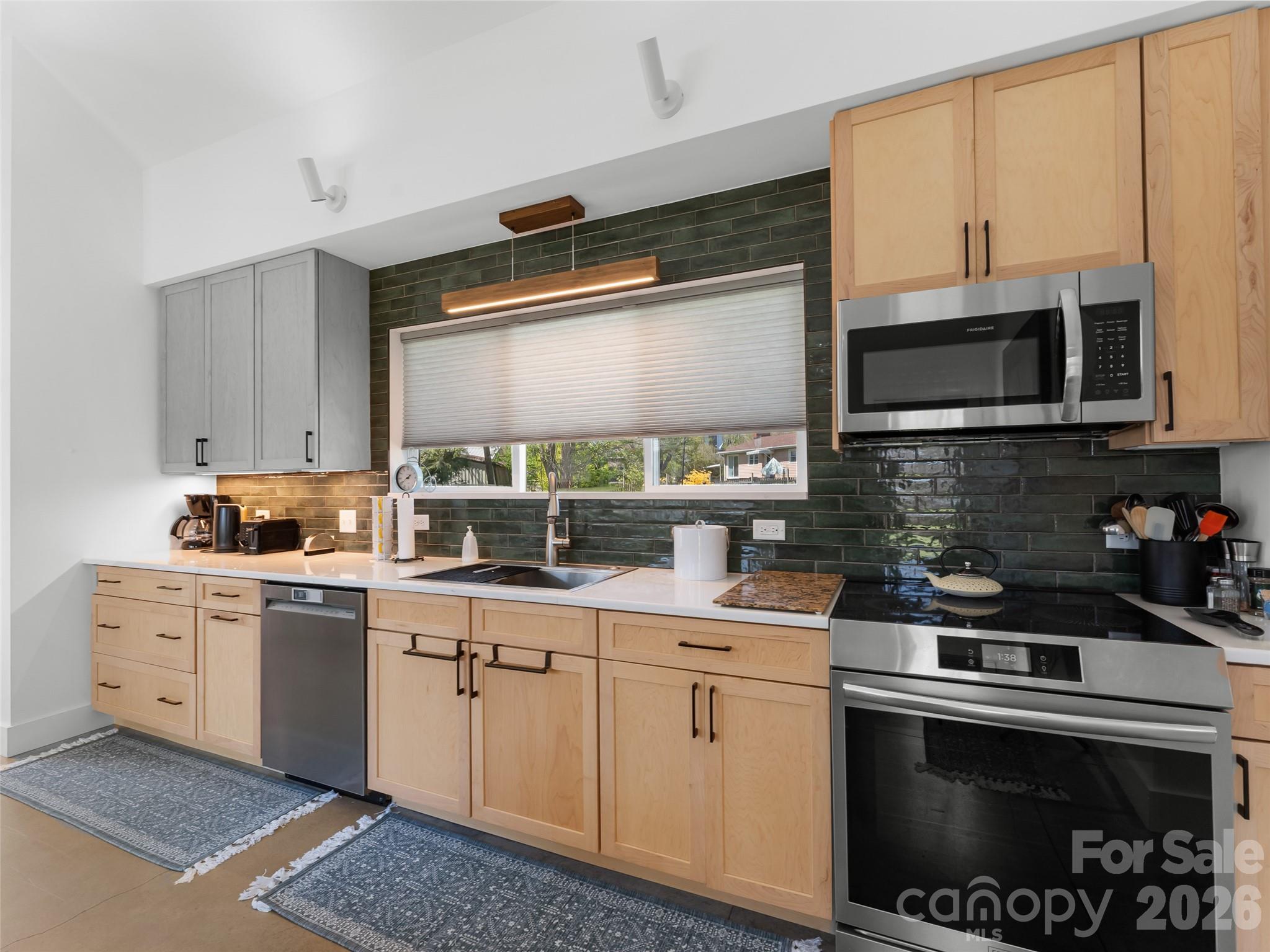 60 W Morgan Street — Brevard