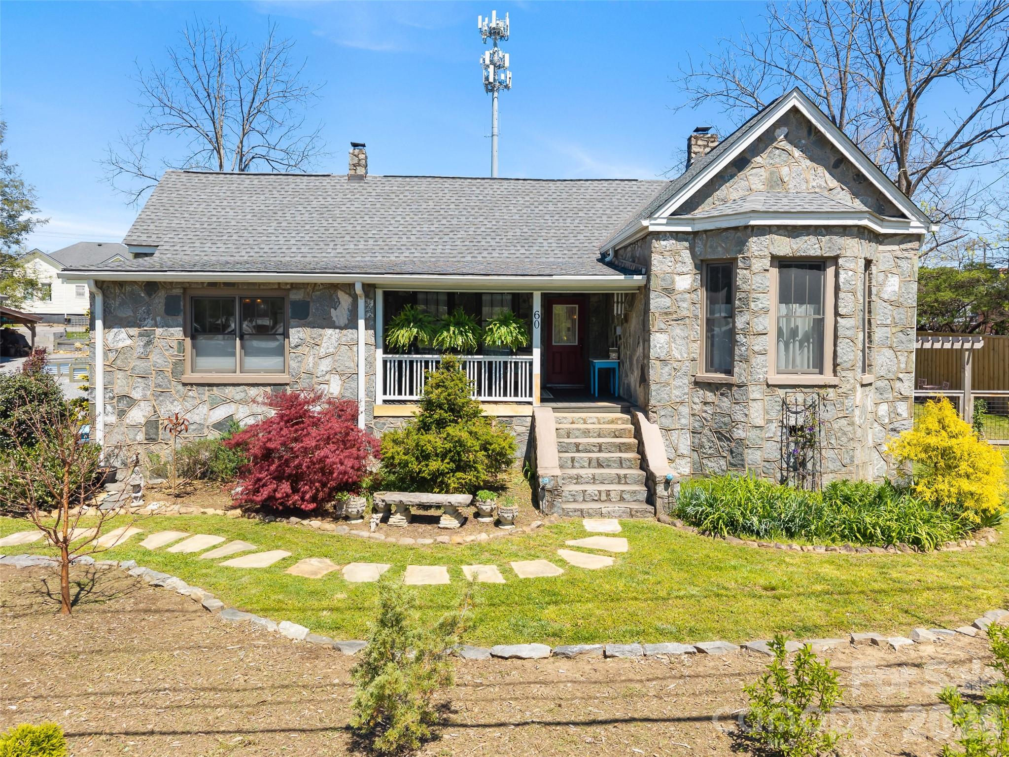 60 W Morgan Street — Brevard
