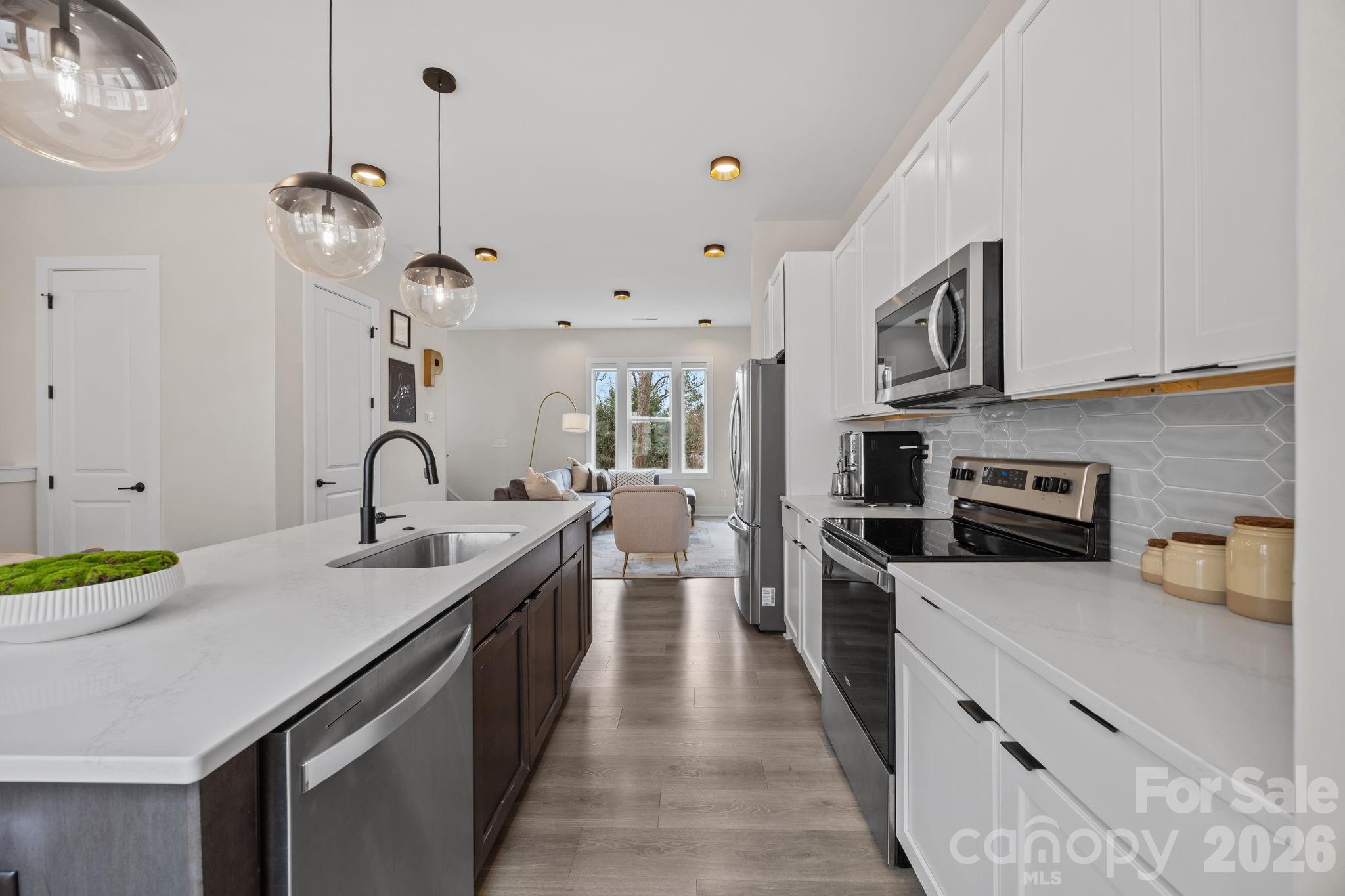 513 Strong Avenue — Charlotte