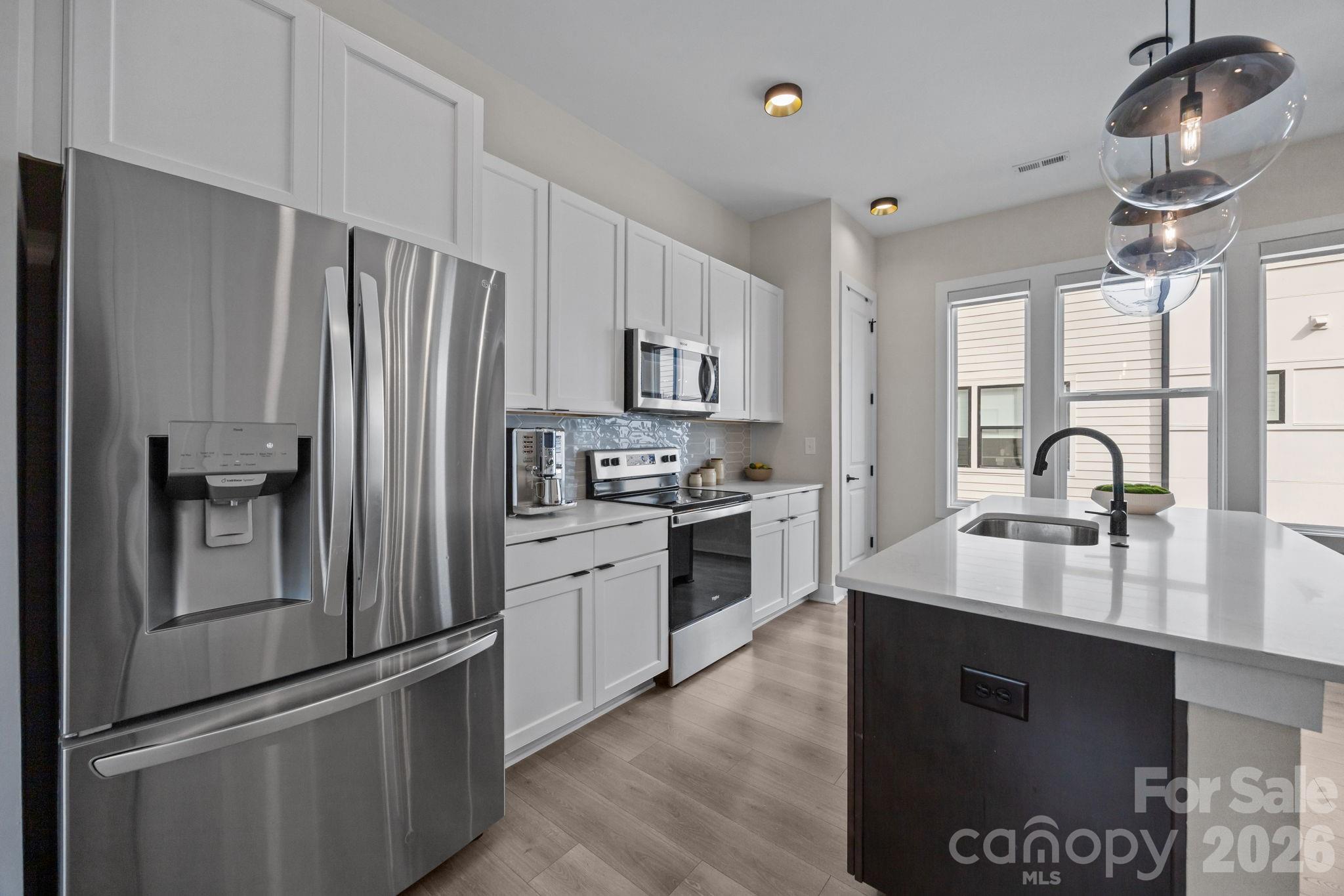 513 Strong Avenue — Charlotte