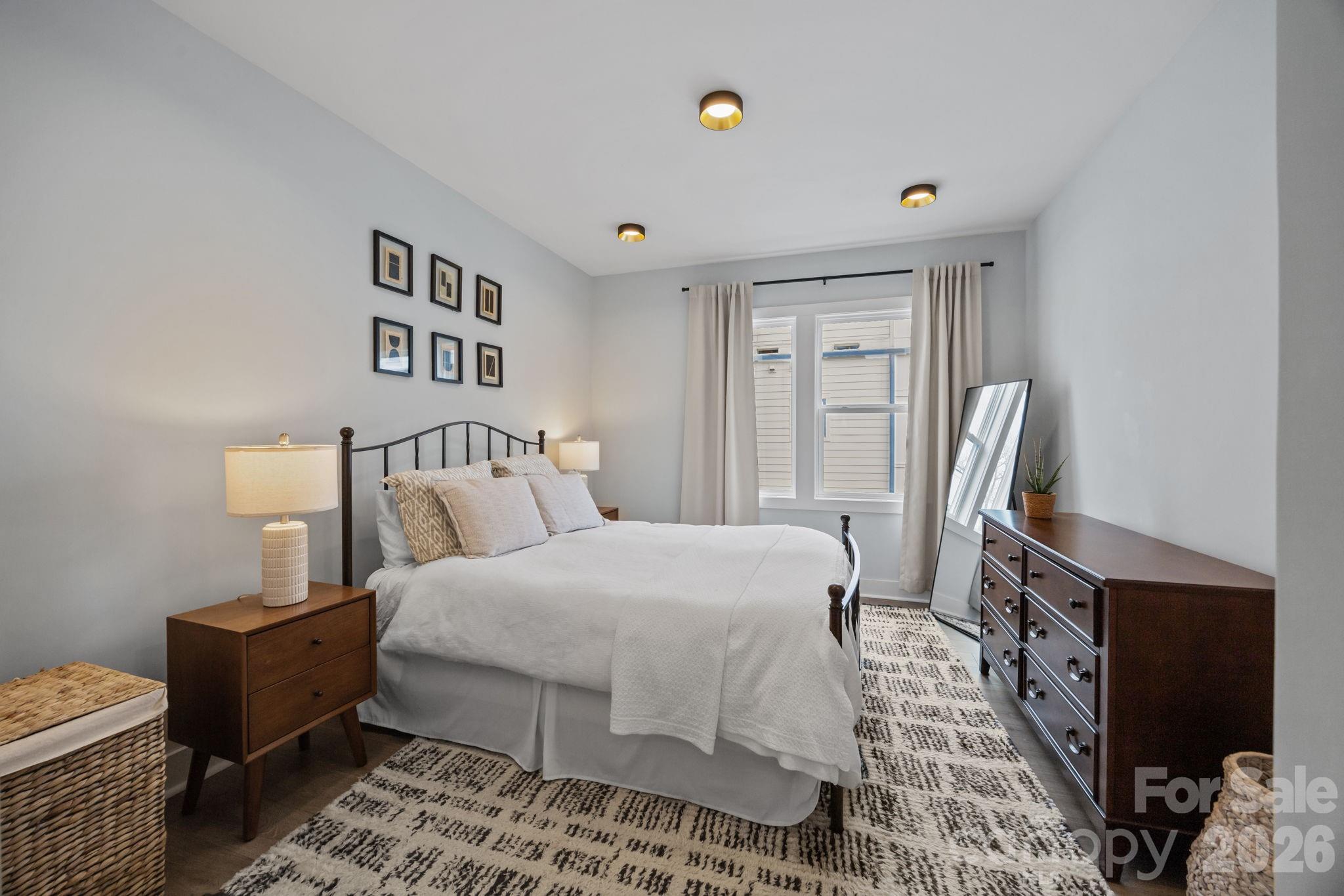 513 Strong Avenue — Charlotte