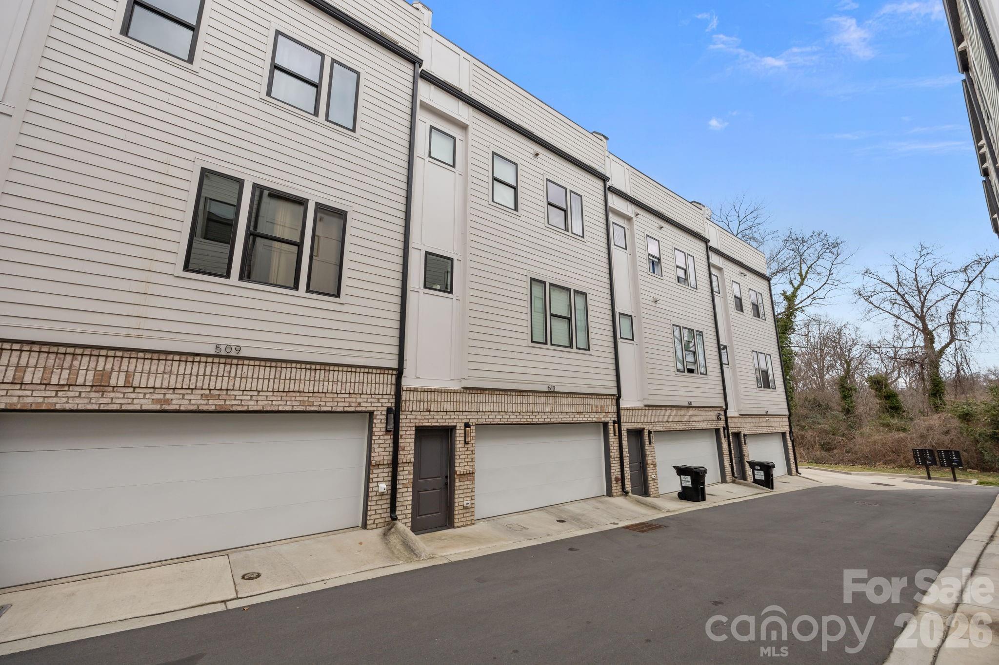 513 Strong Avenue — Charlotte