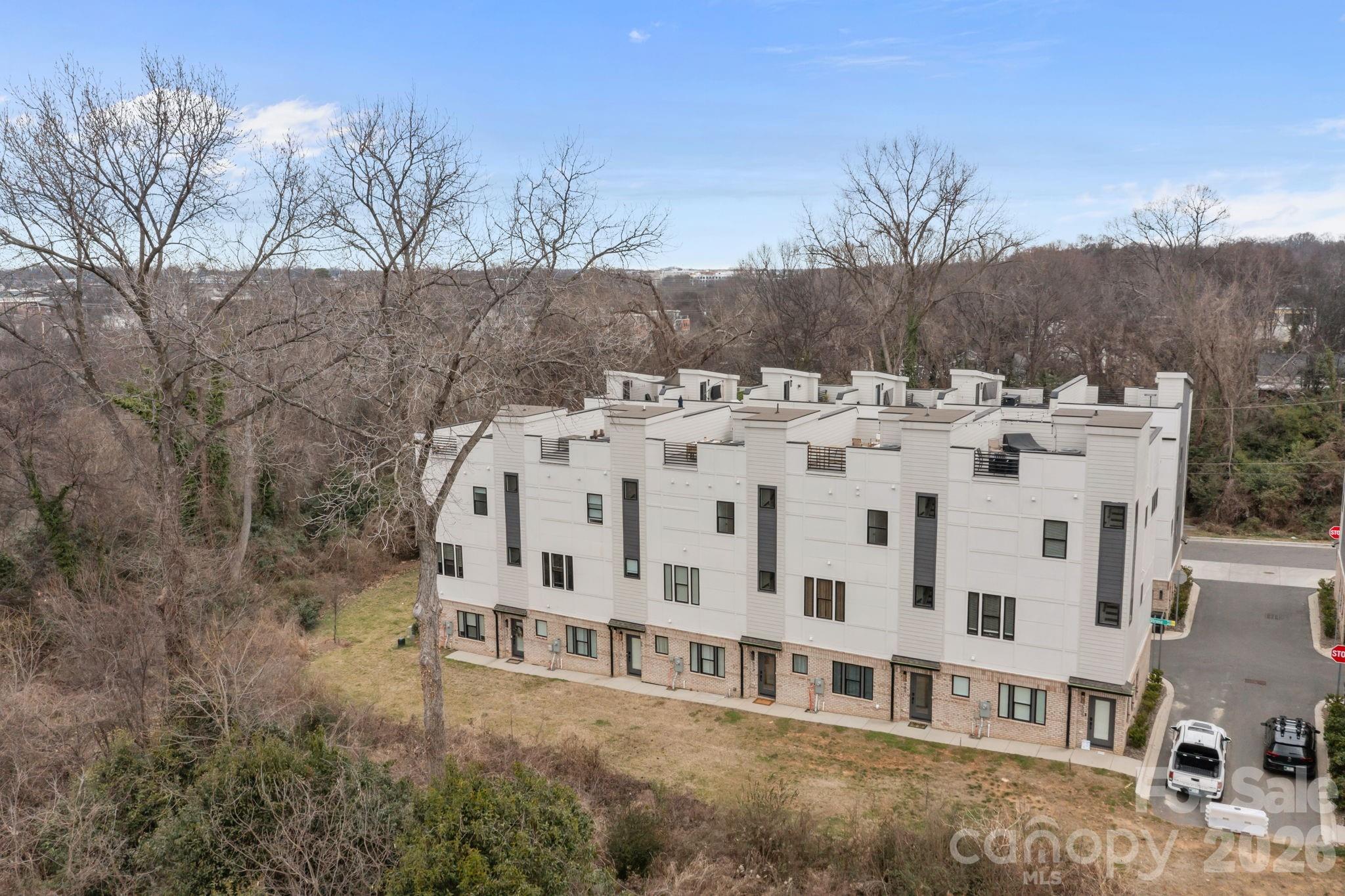 513 Strong Avenue — Charlotte