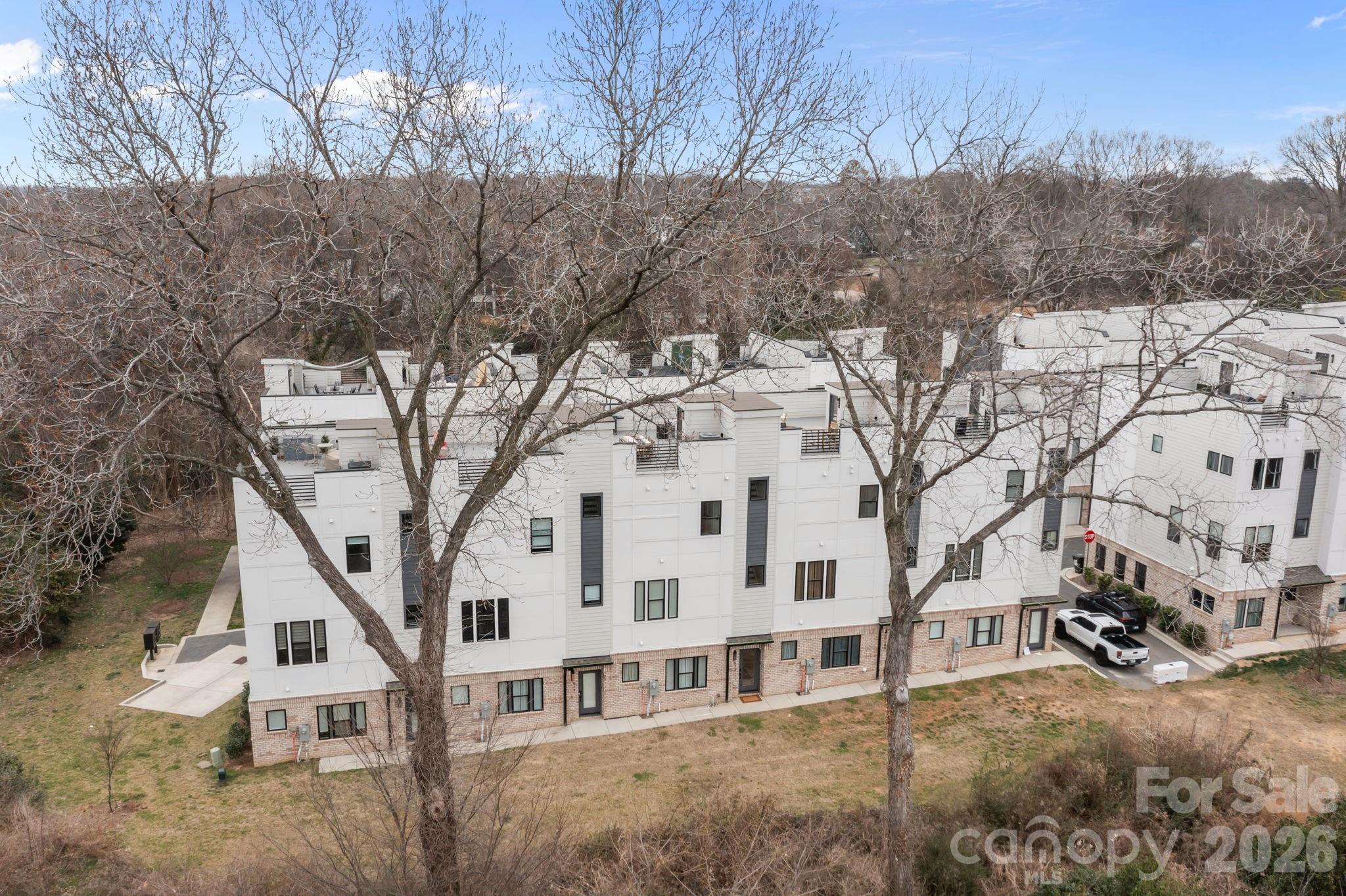 513 Strong Avenue — Charlotte