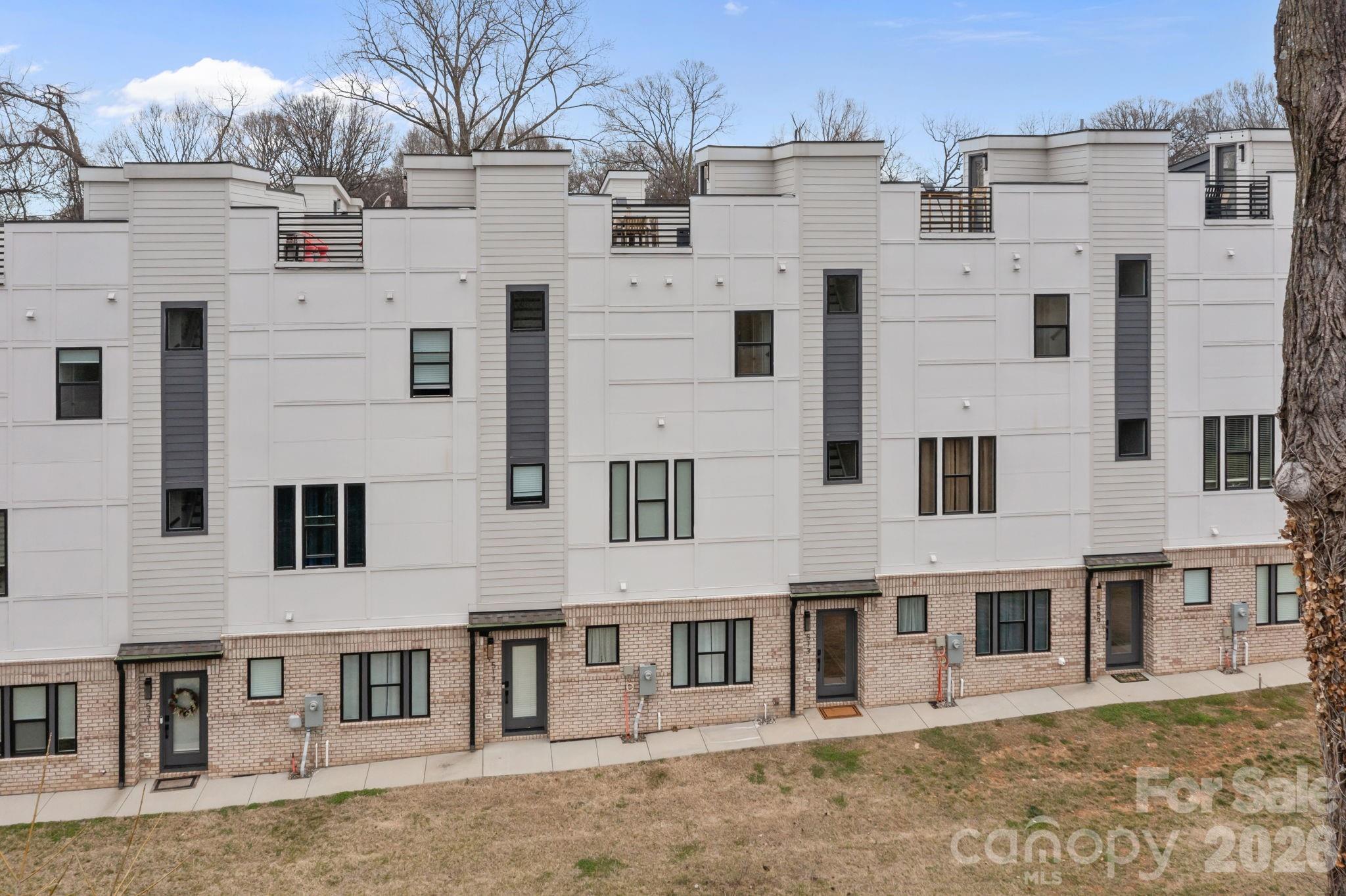513 Strong Avenue — Charlotte