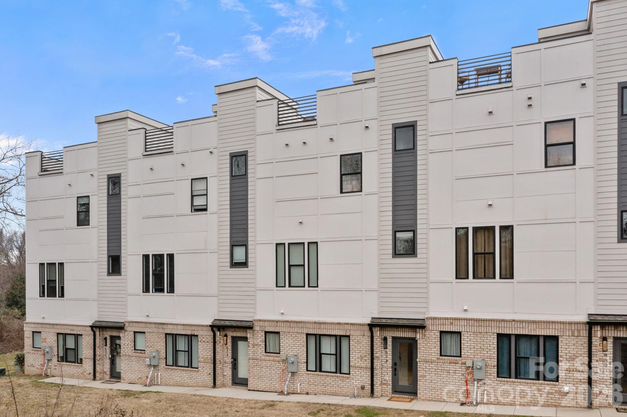 513 Strong Avenue — Charlotte