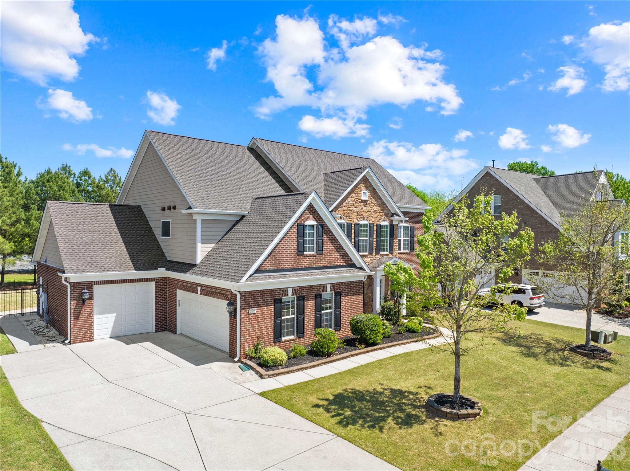 2805 Julian Glen Circle — Waxhaw