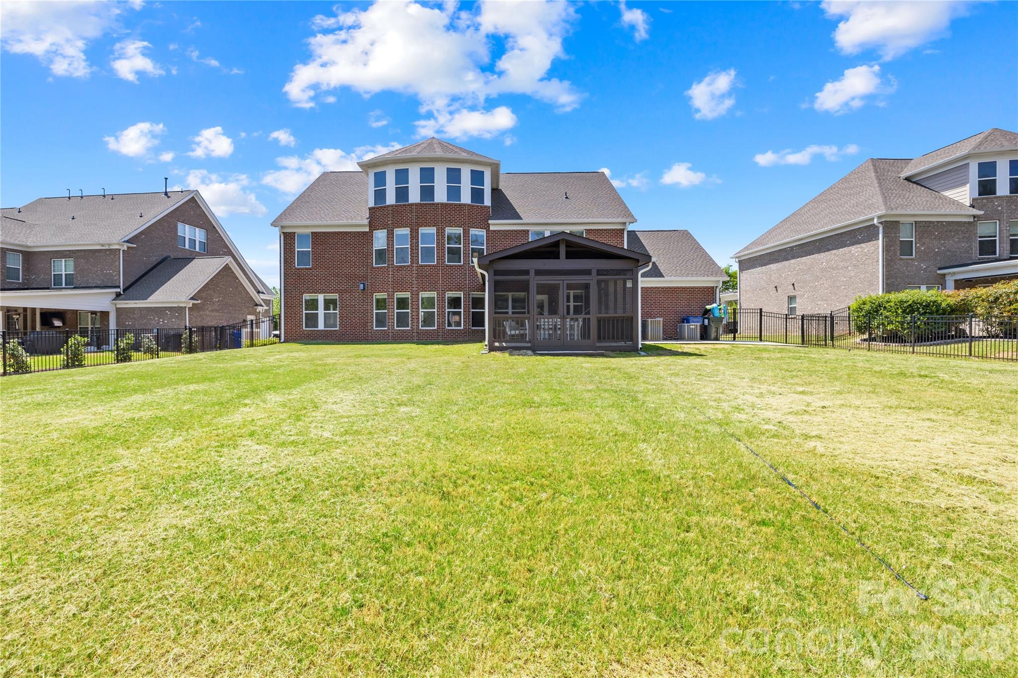 2805 Julian Glen Circle — Waxhaw