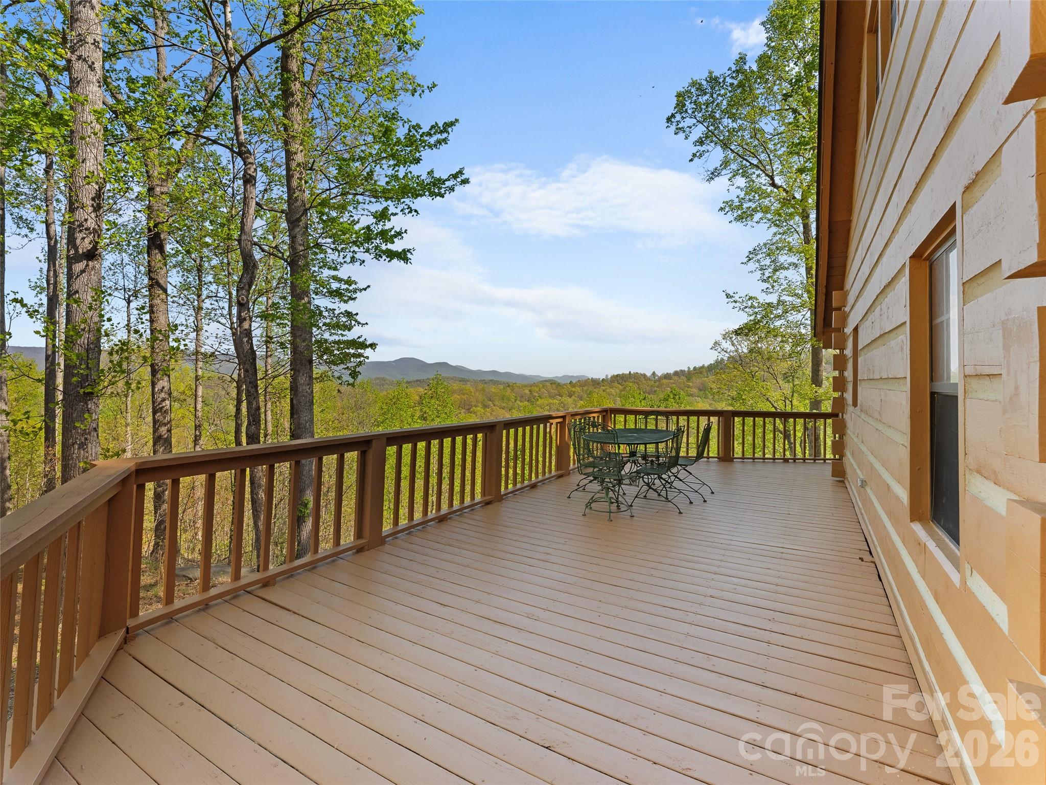 178 Tablerock Drive — Saluda